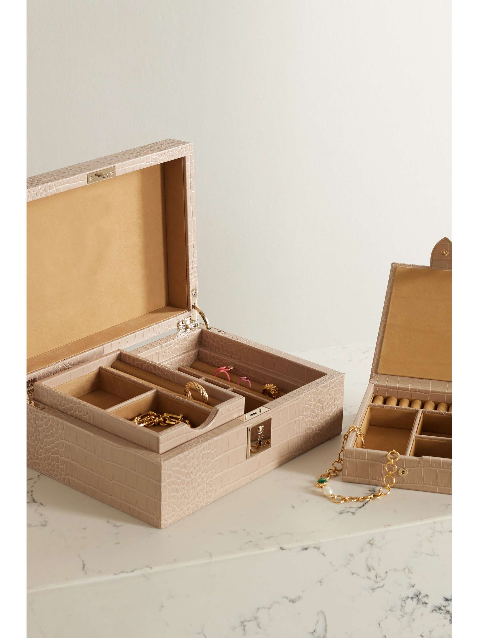 SMYTHSON 