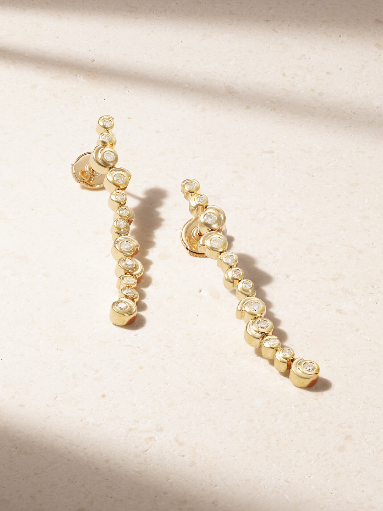 Yvonne Léon - Longue Escargot 9-karat Gold Diamond Earrings - One size