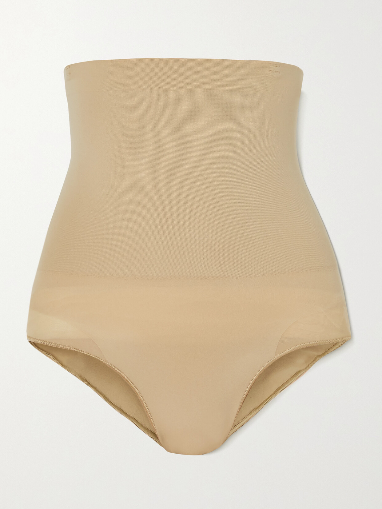 Skims Core Control Briefs In Neutrals