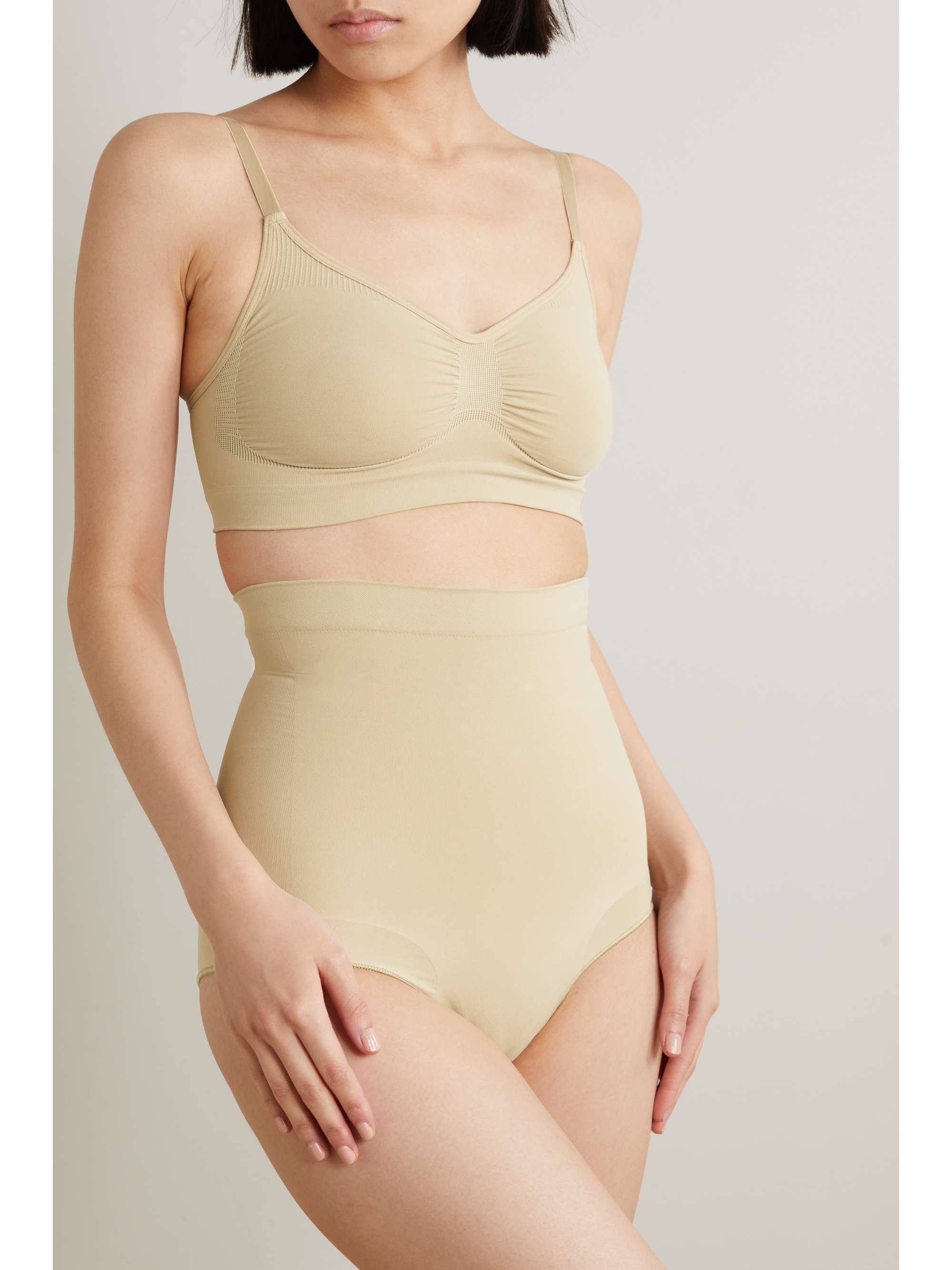 Womens Skims beige Seamless Sculpt Bra