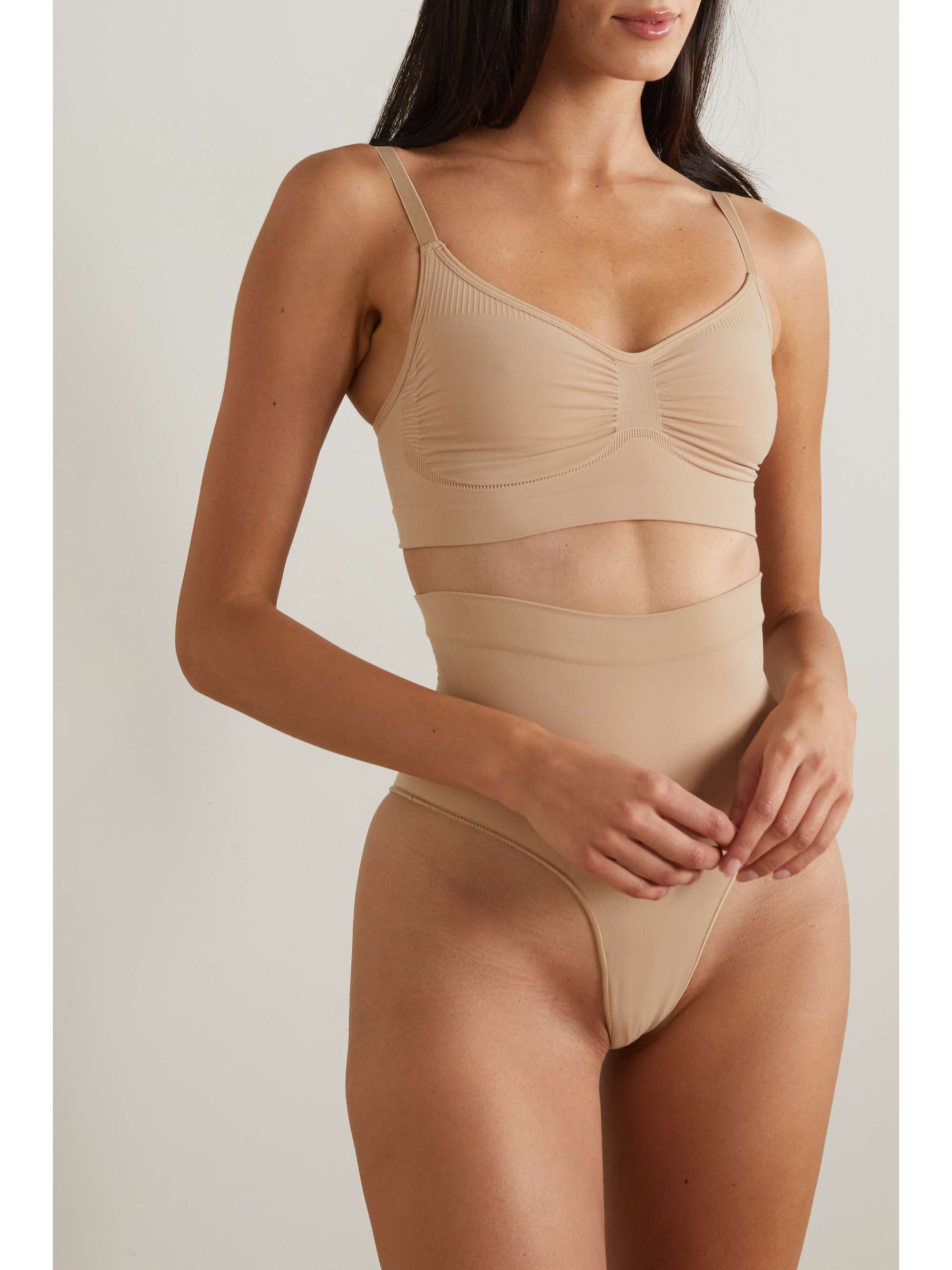 SKIMS, SKIMS Body Underwire Thong Bodysuit, NUDE BEIGE