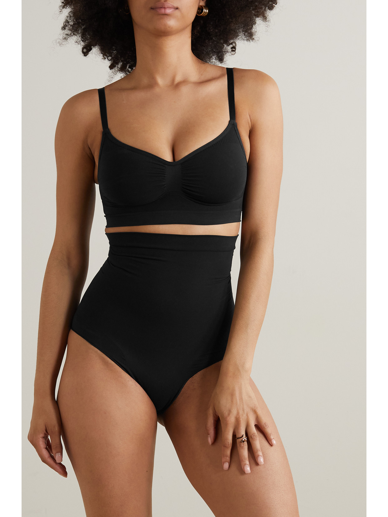 Skims Shine Stretch-woven Briefs In Black