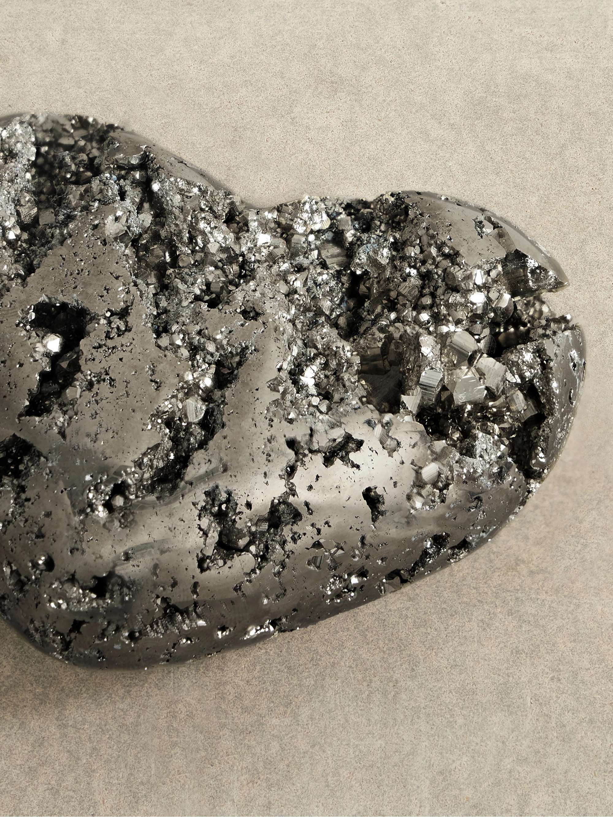 JIA JIA Pyrite heart