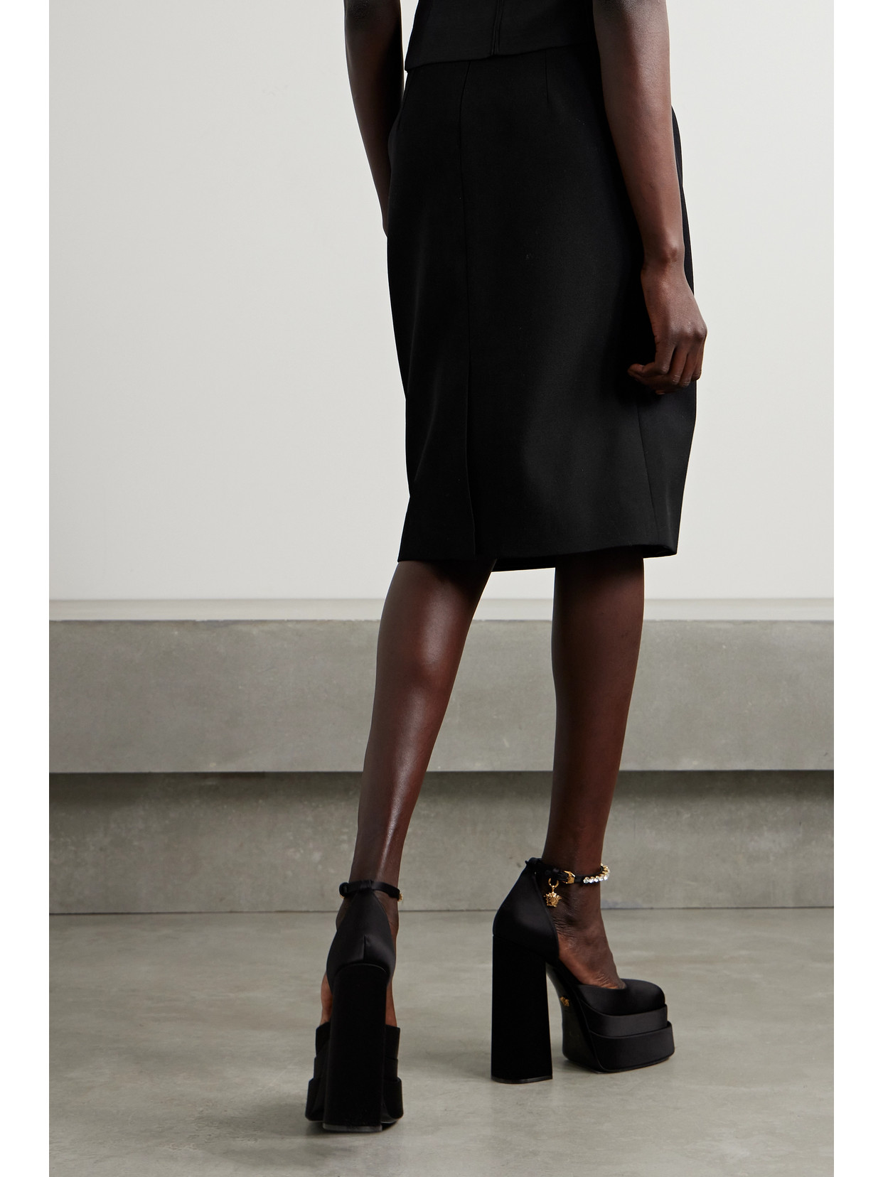 Versace Grain De Poudre Pencil Midi Skirt In Black