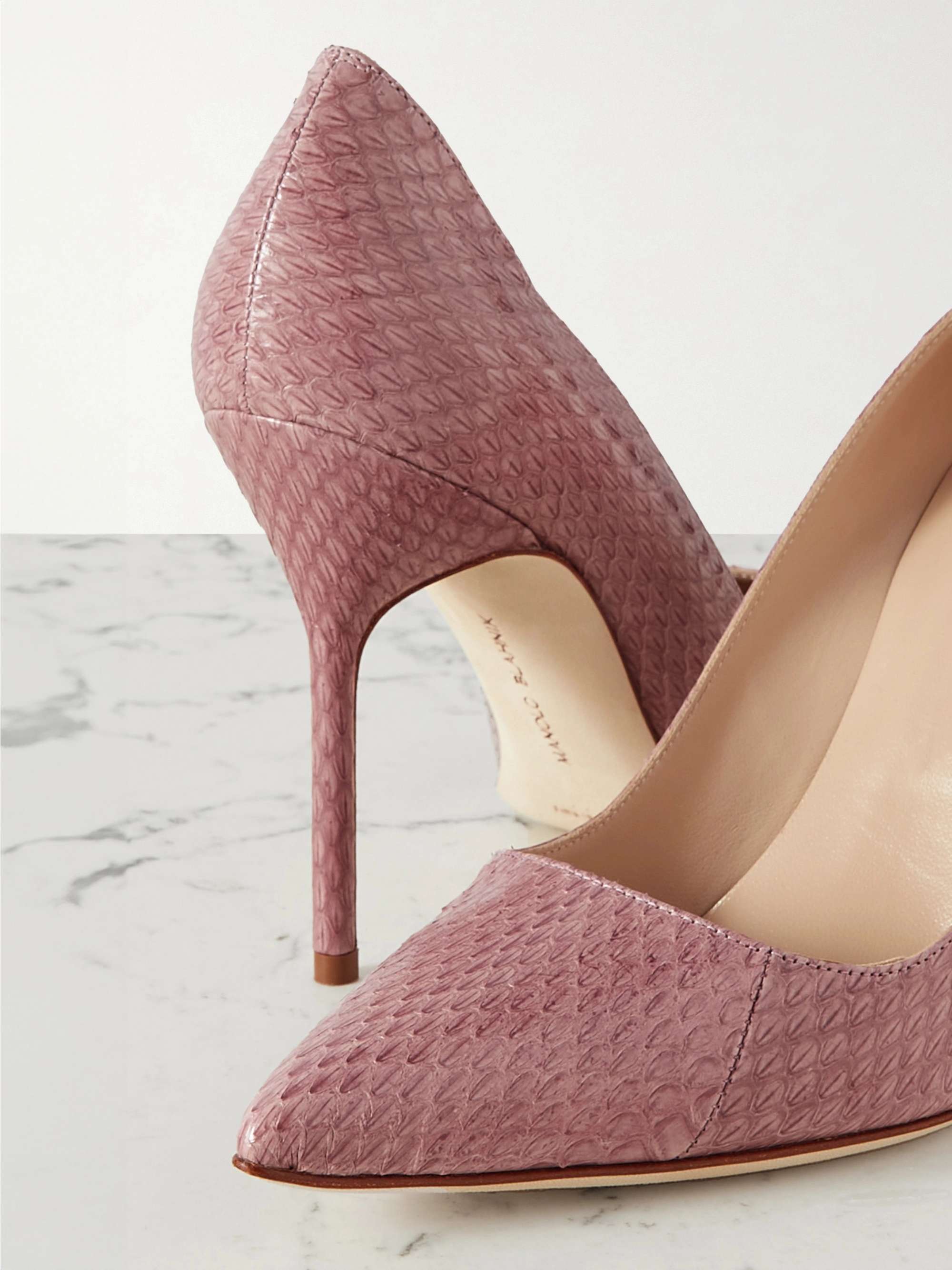 MANOLO BLAHNIK 