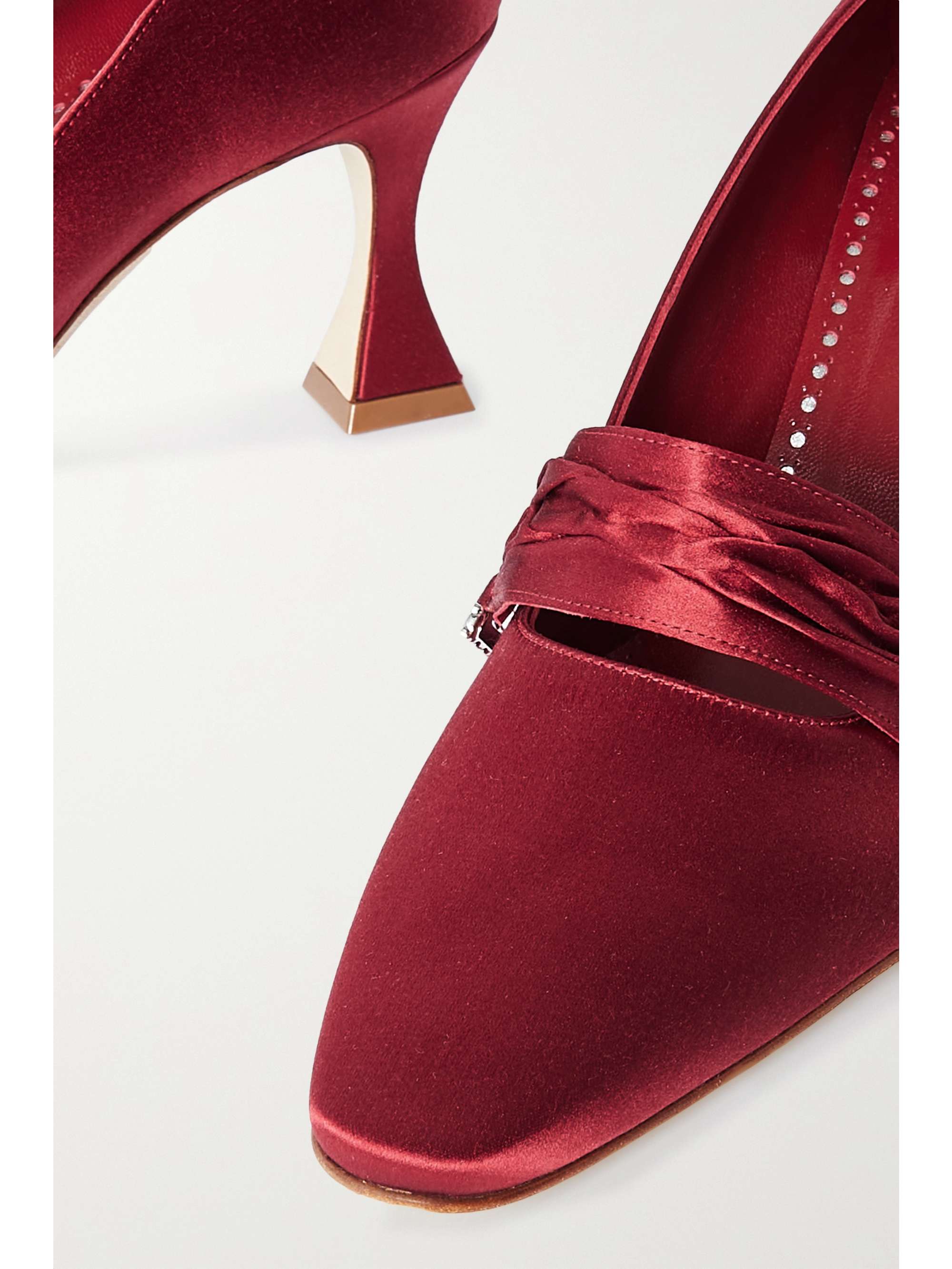 MANOLO BLAHNIK 