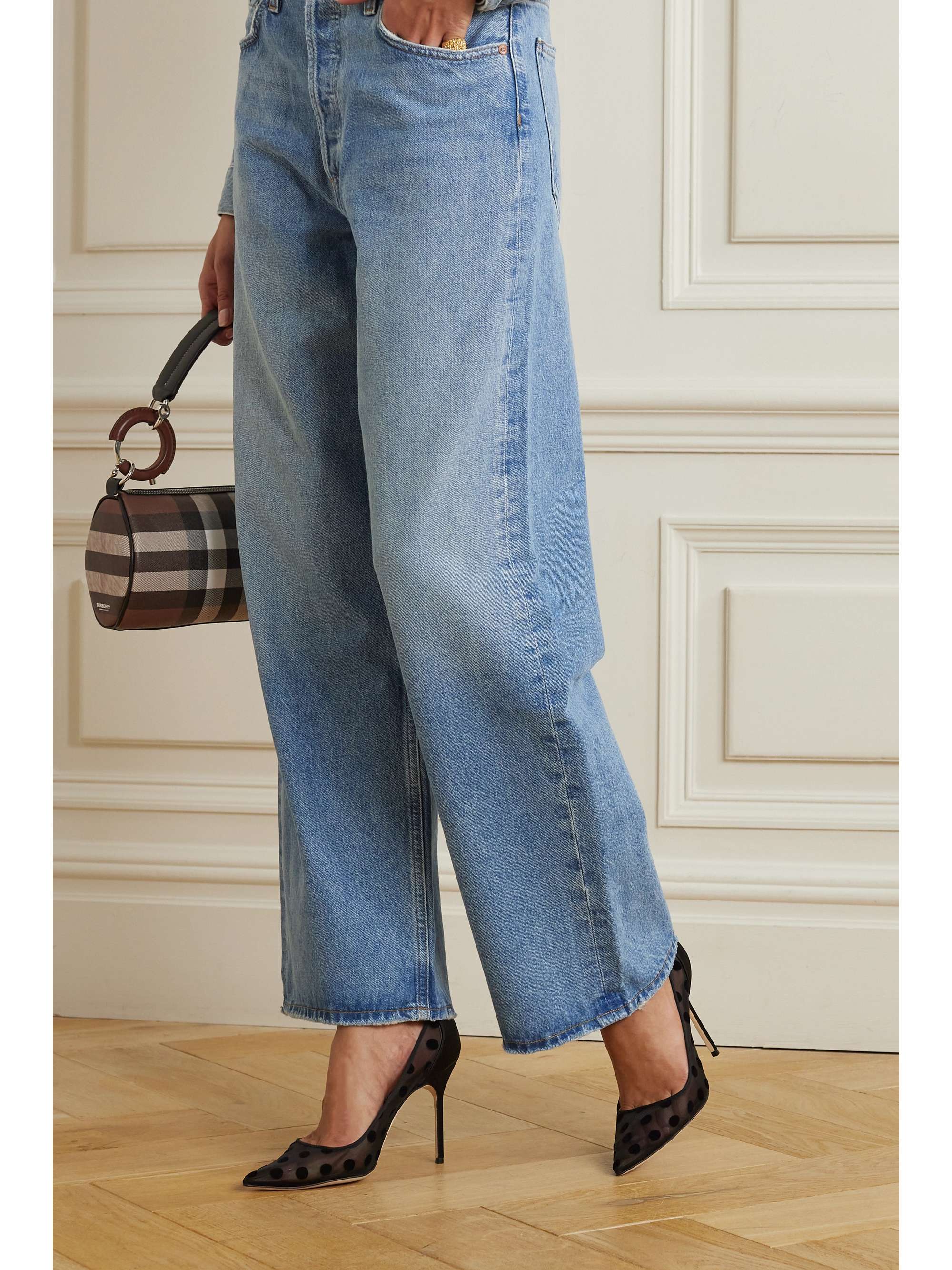 MANOLO BLAHNIK 