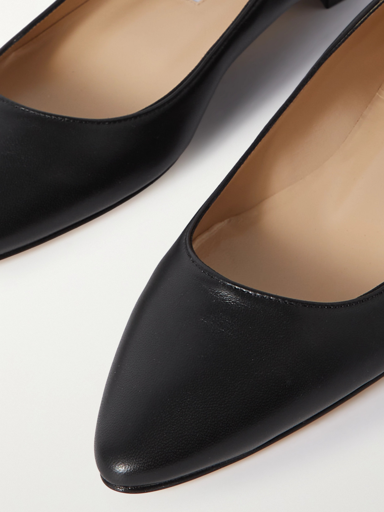 Manolo Blahnik Lanza Bb Lambskin Ballerina Flats In Black