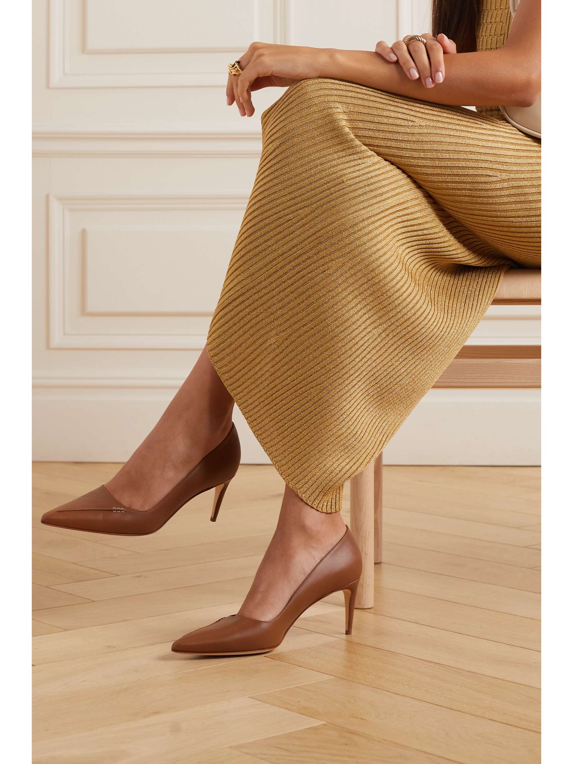 MANOLO BLAHNIK 