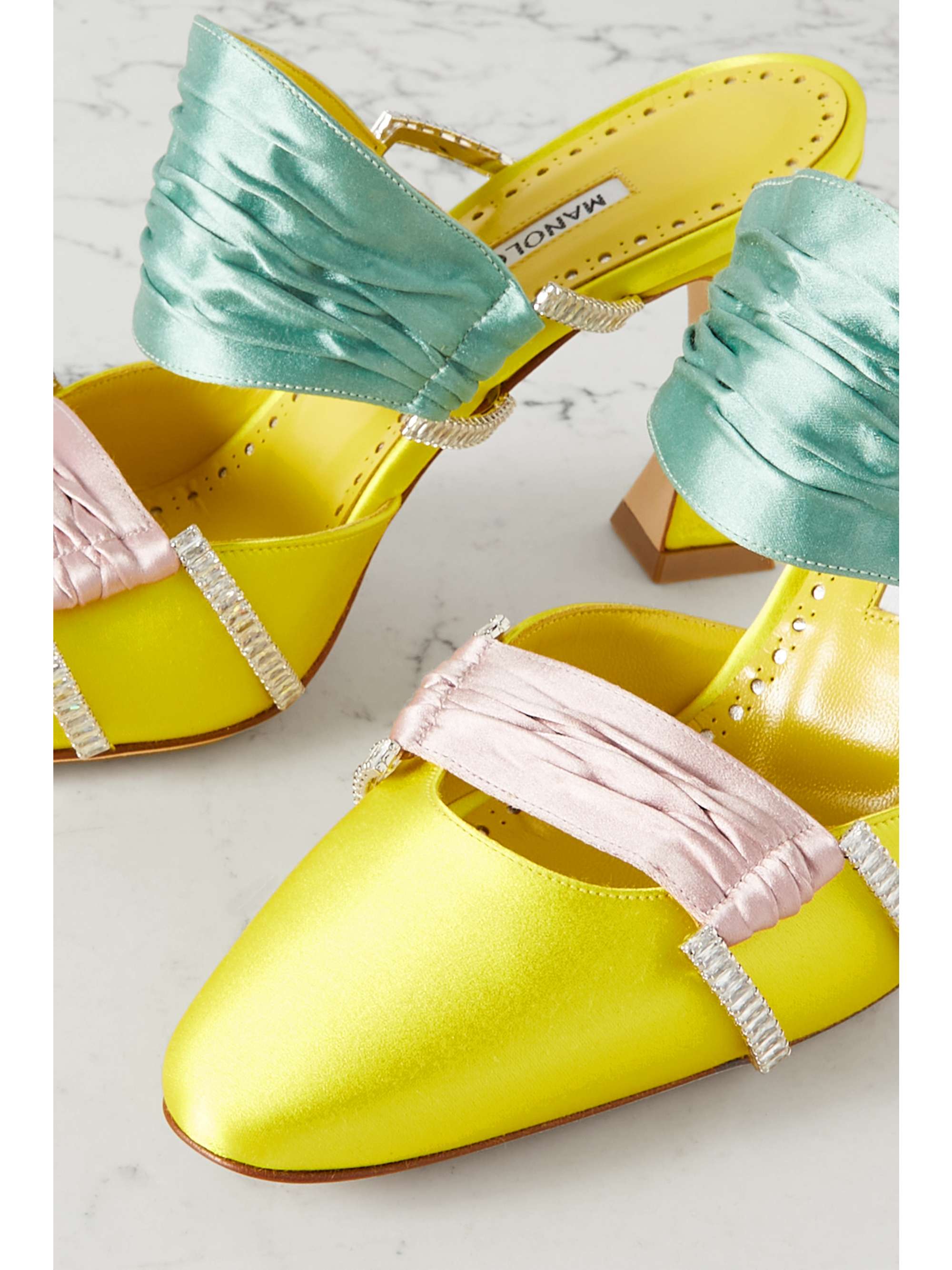 MANOLO BLAHNIK 