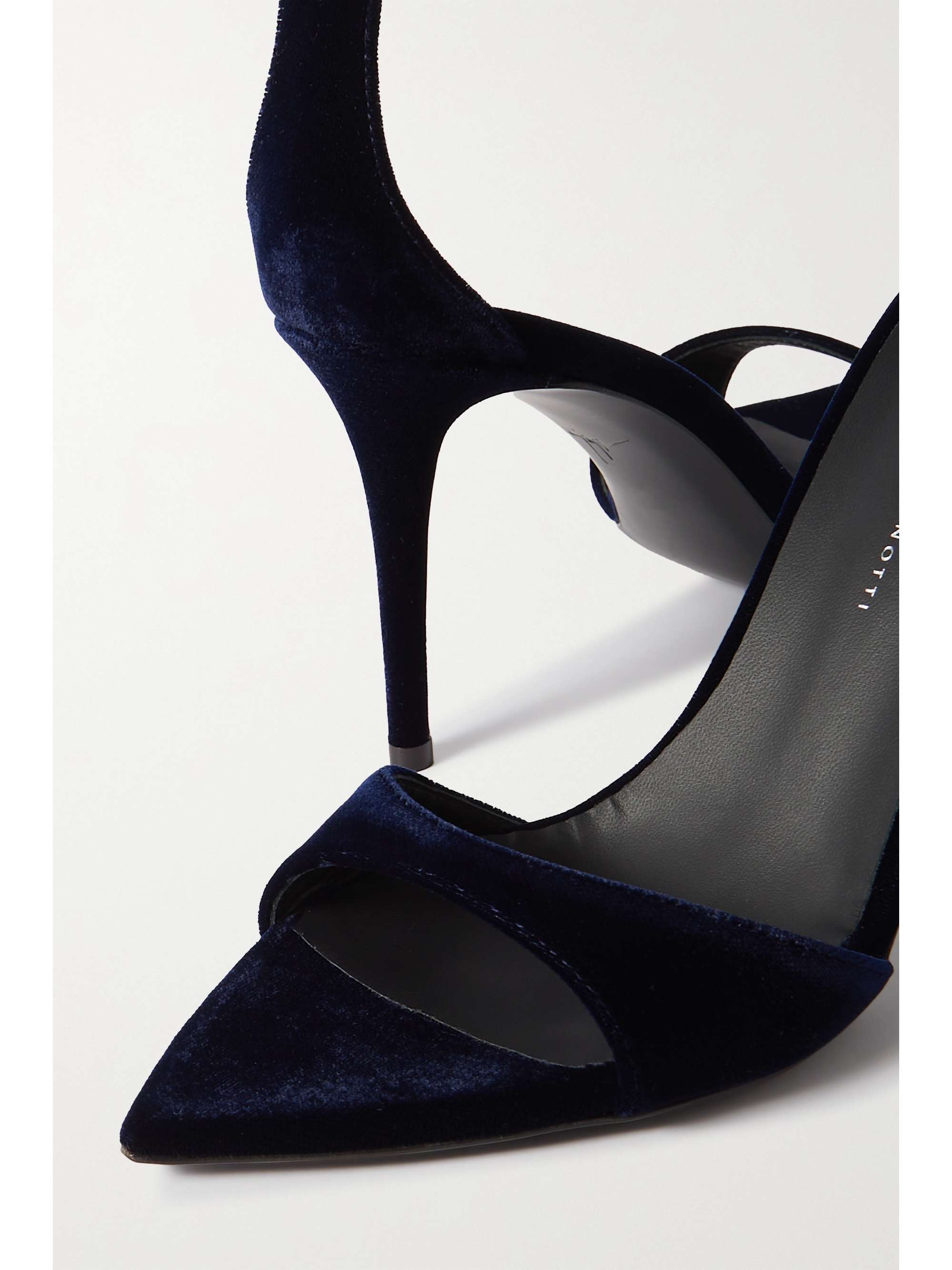 GIUSEPPE ZANOTTI 