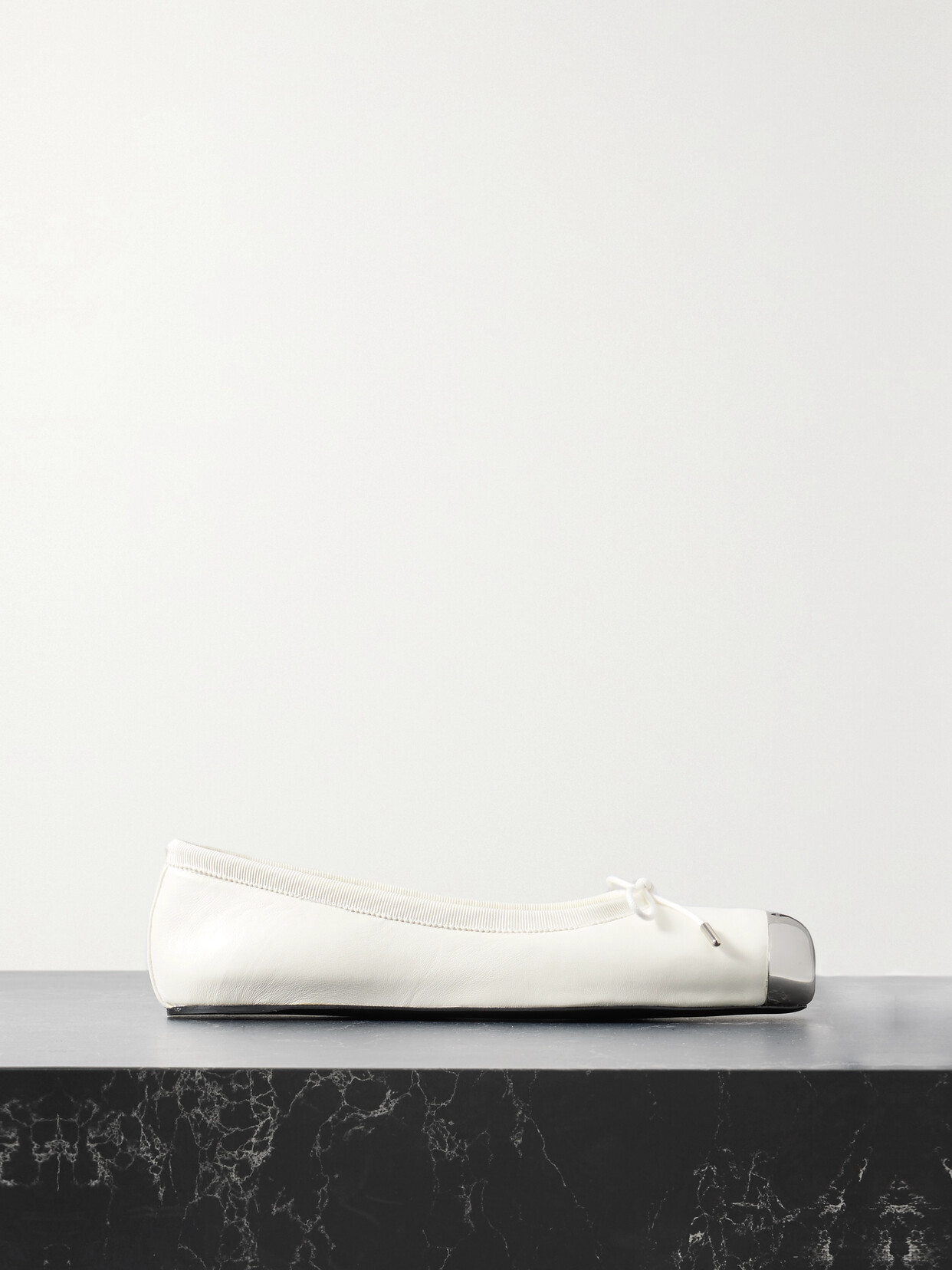 Alexander McQueen - Punk Embellished Leather Ballet Flats - Ivory