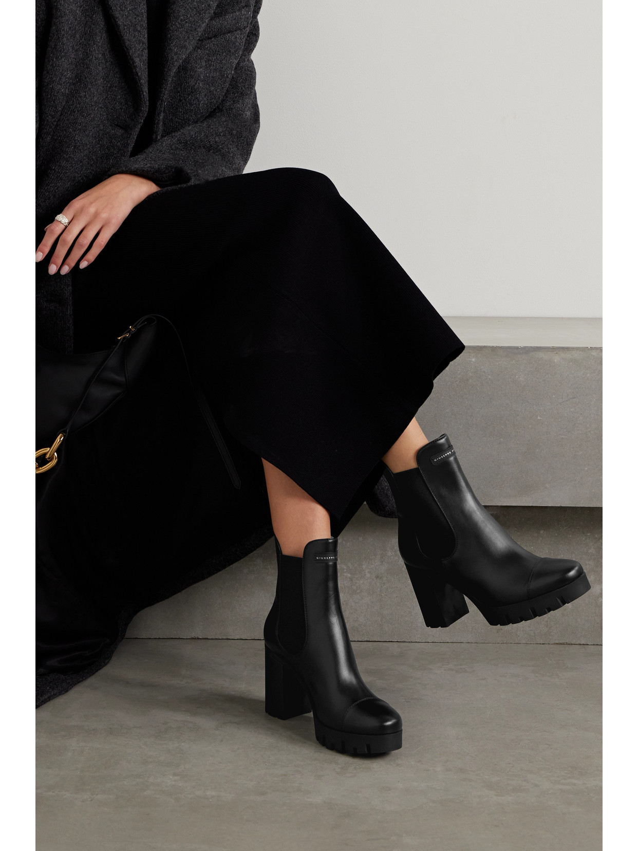 Giuseppe Zanotti Leather Platform Chelsea Boots In Black