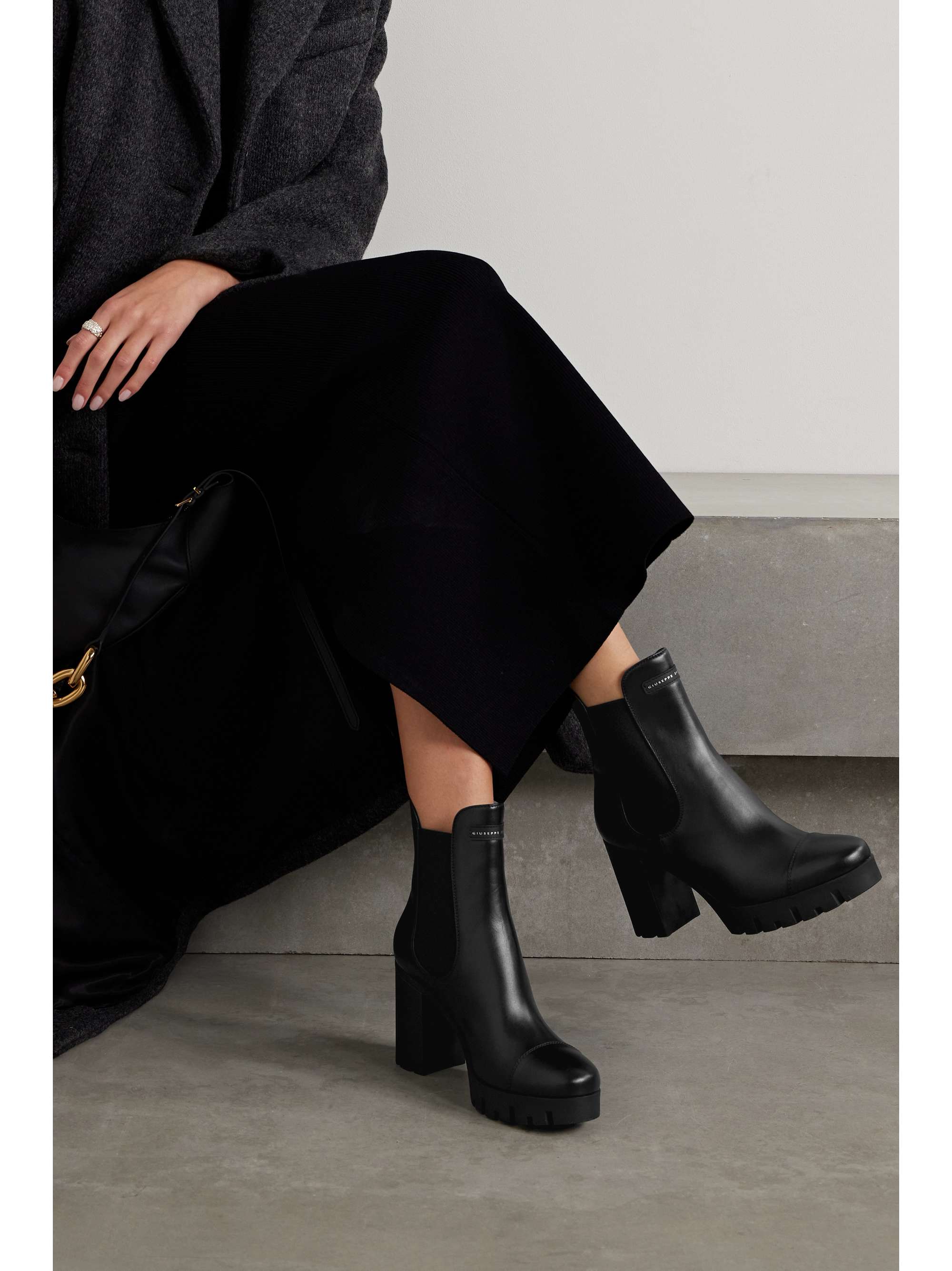 Leather platform Chelsea boots