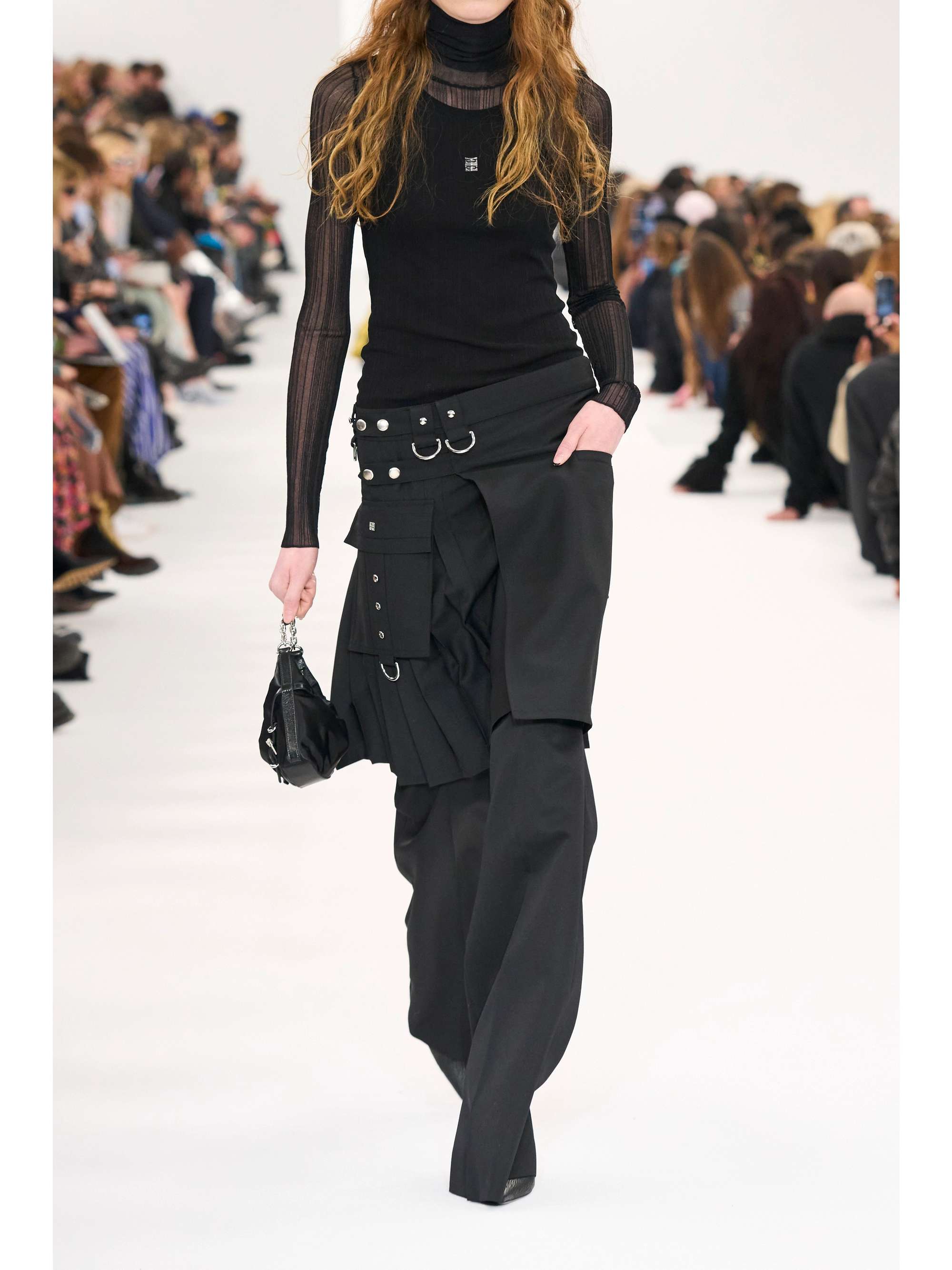 GIVENCHY 