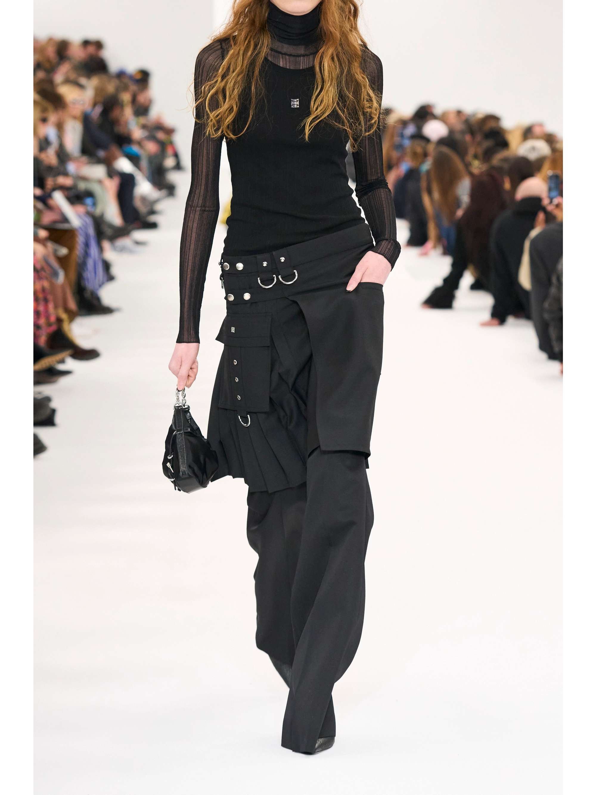 GIVENCHY 