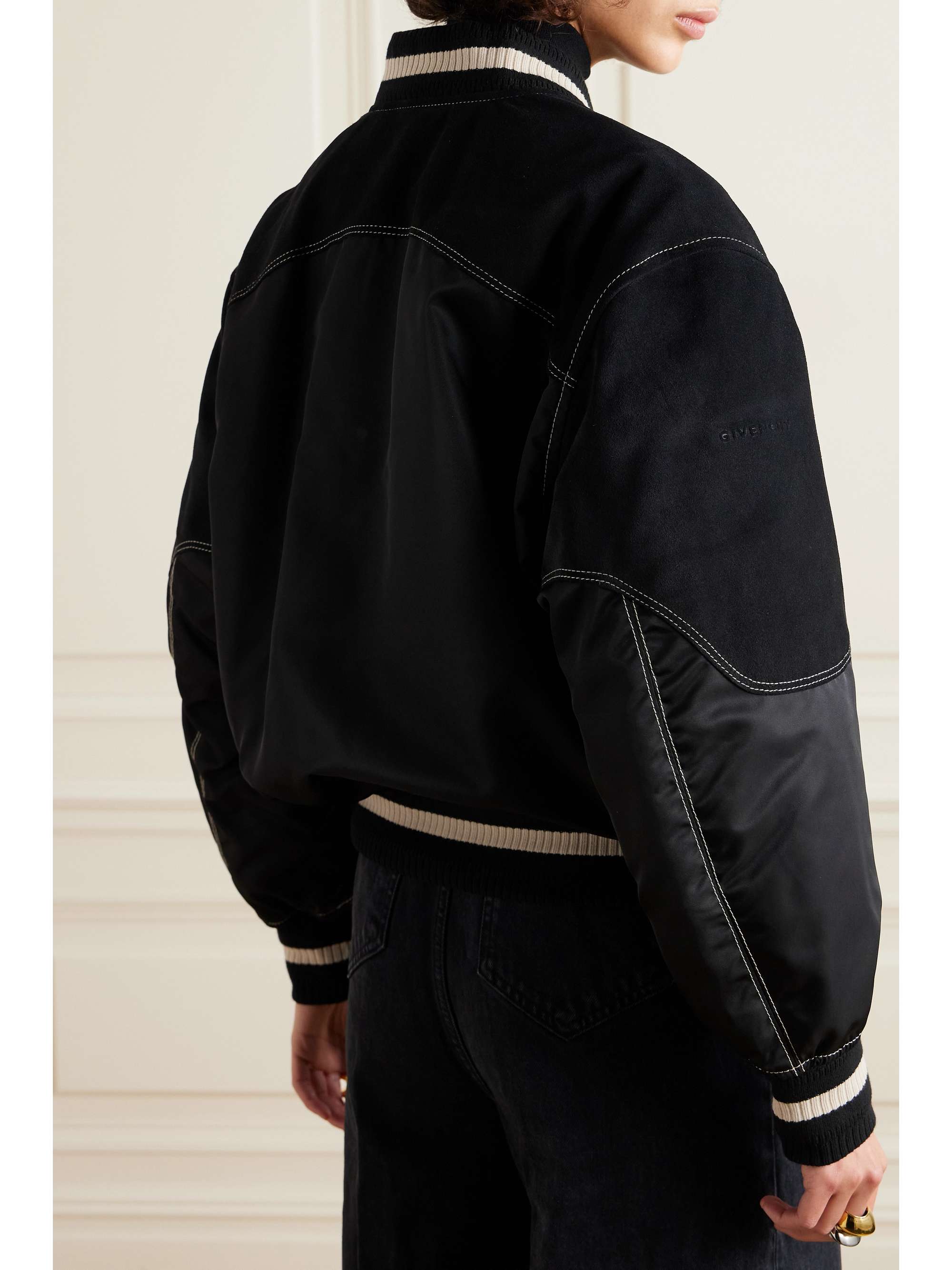 GIVENCHY 