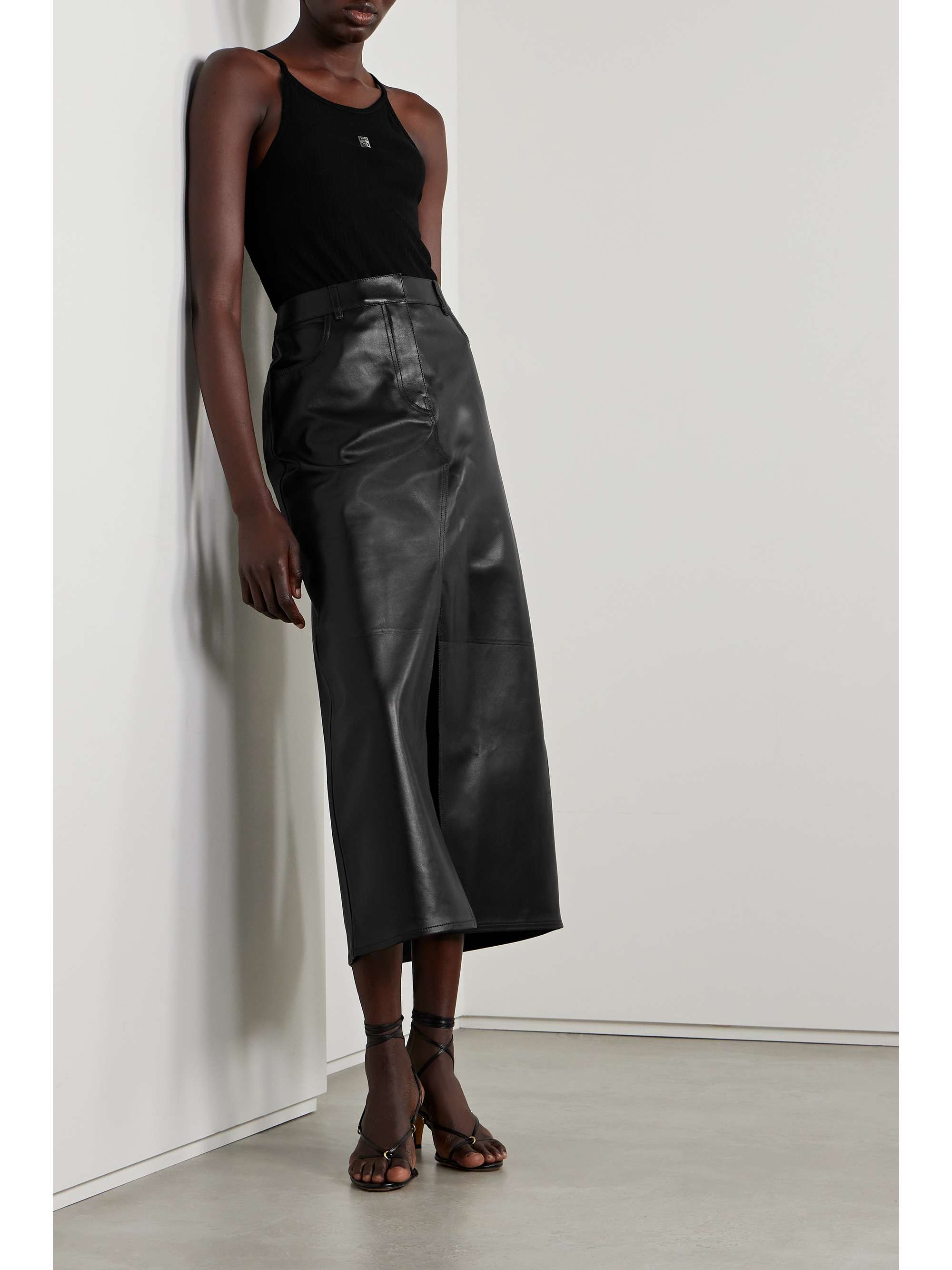 GIVENCHY 