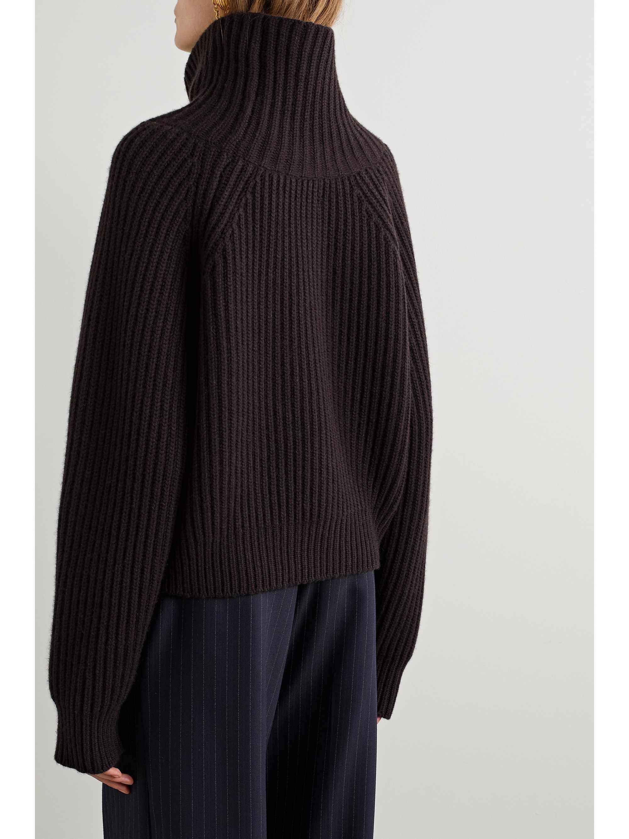 KHAITE Lanzino ribbed cashmere turtleneck sweater thumbnail