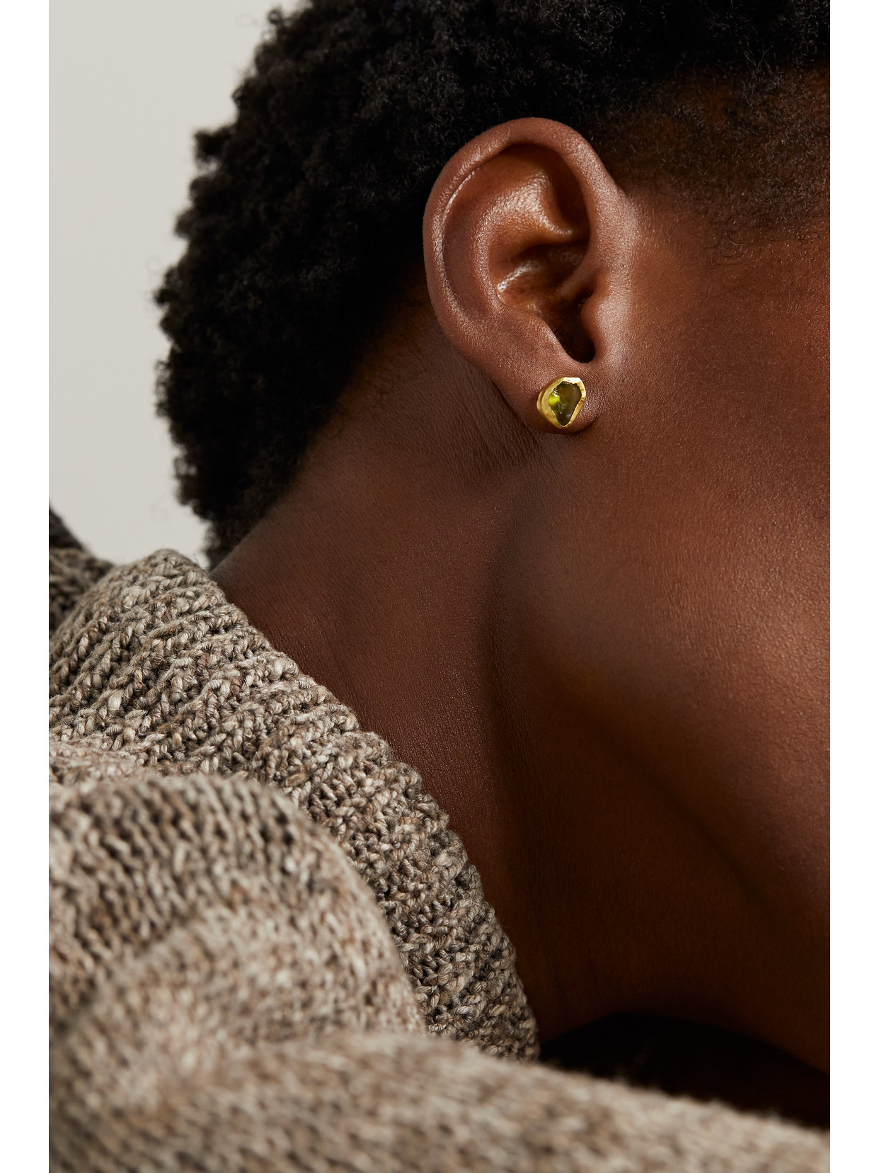 Shop Pippa Small Metamorphic 18-karat Gold And Peridot Earrings