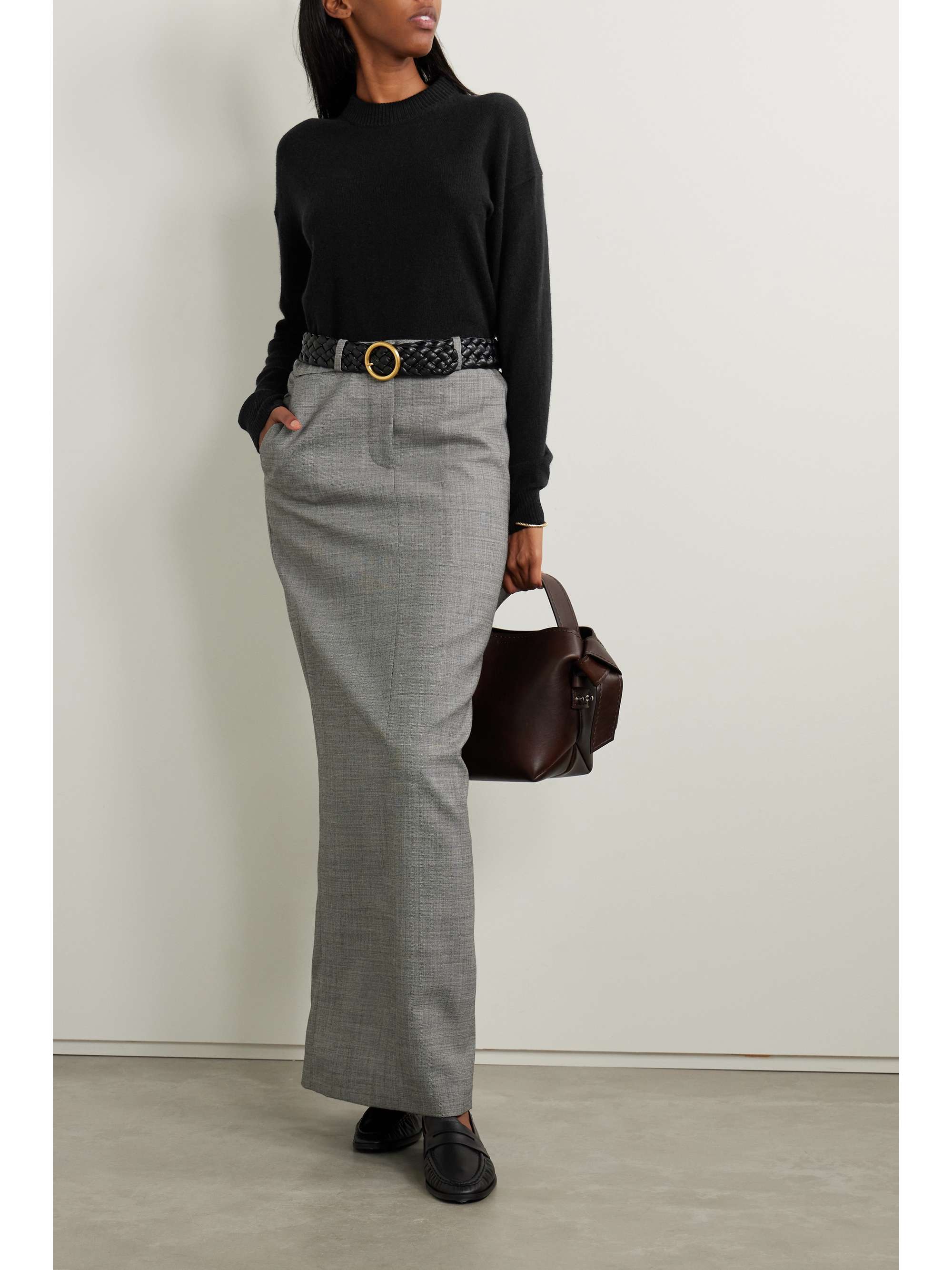 ALLUDE 