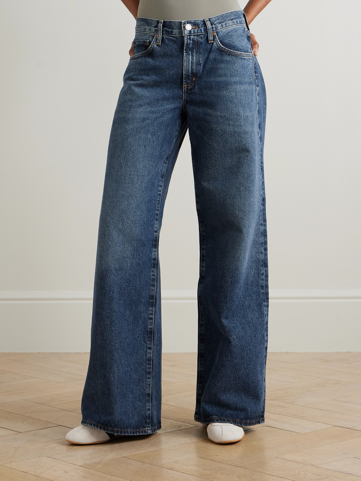 Shop Agolde + Net Sustain Clara Baggy Low-rise Flared Organic Jeans In Blue