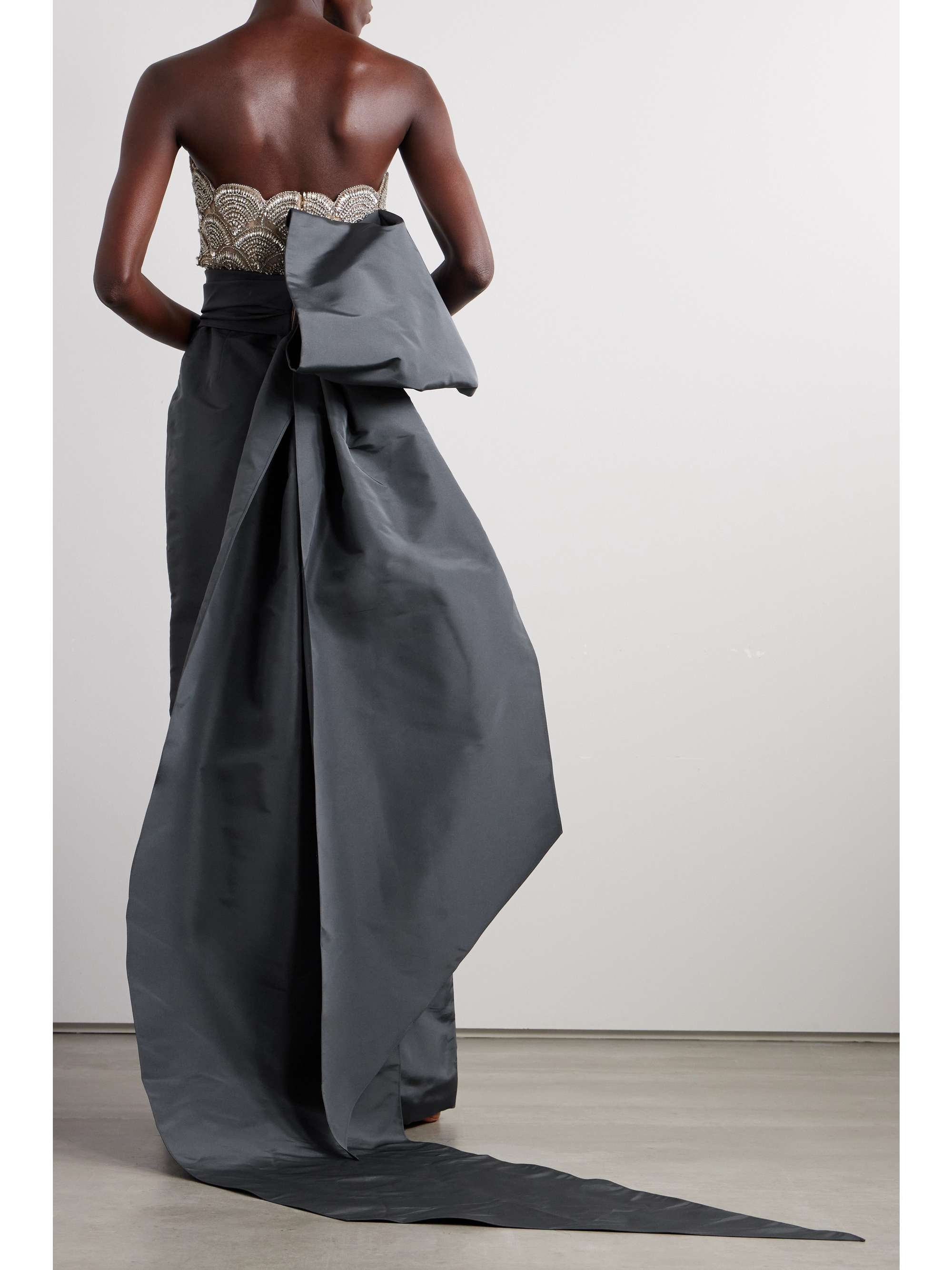 OSCAR DE LA RENTA 