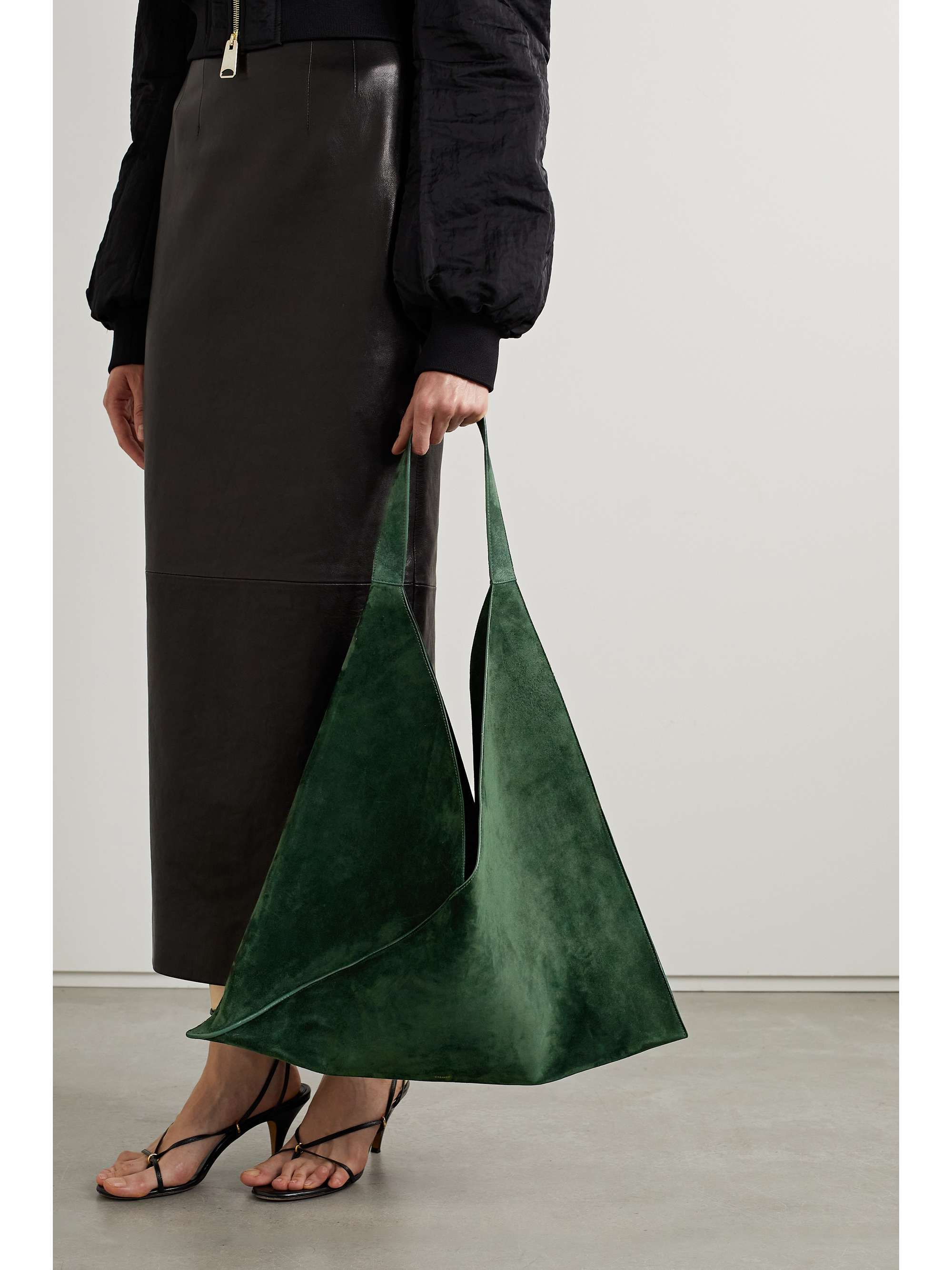 KHAITE Sara oversized suede tote | NET-A-PORTER