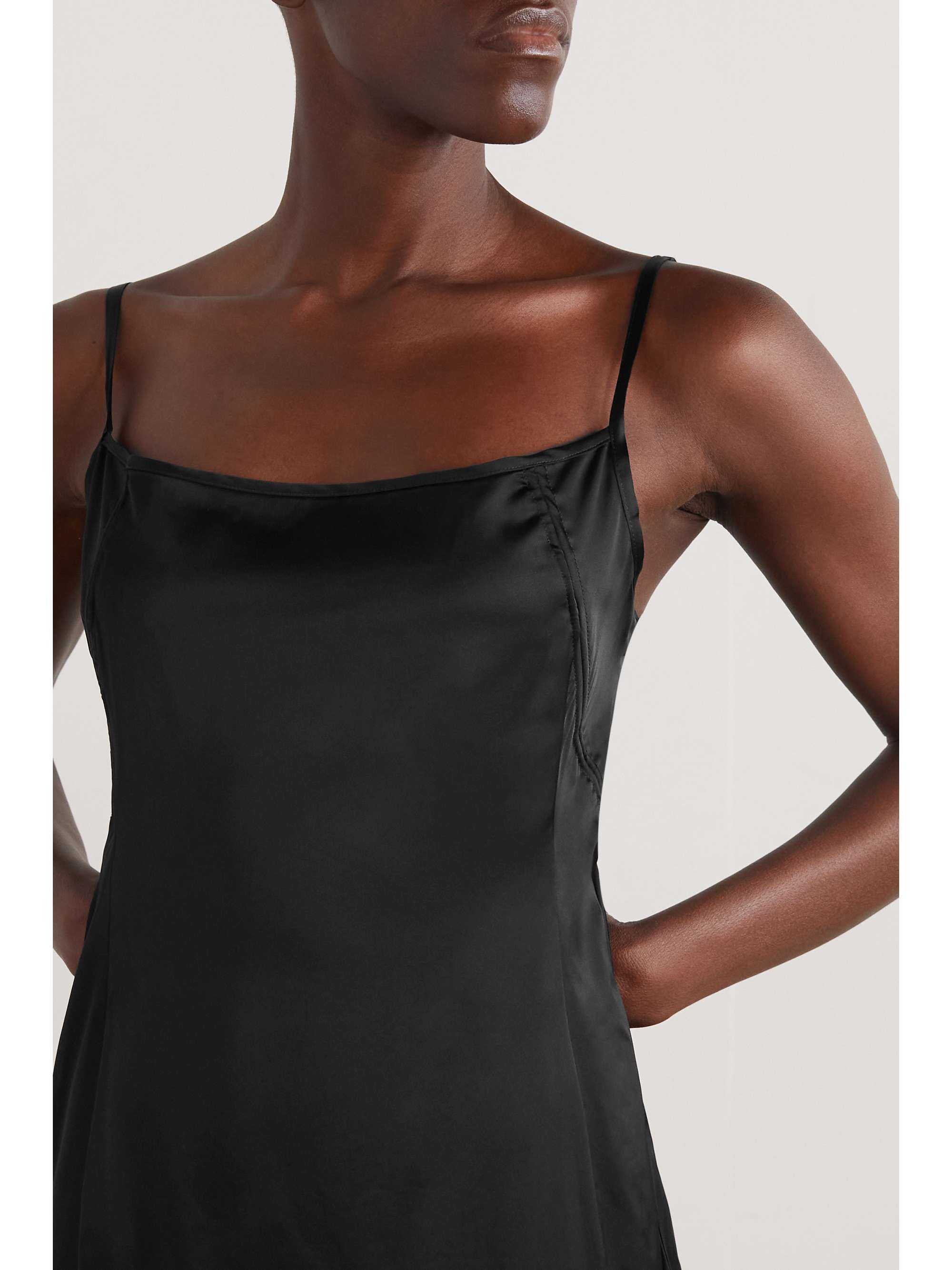 JACQUEMUS 