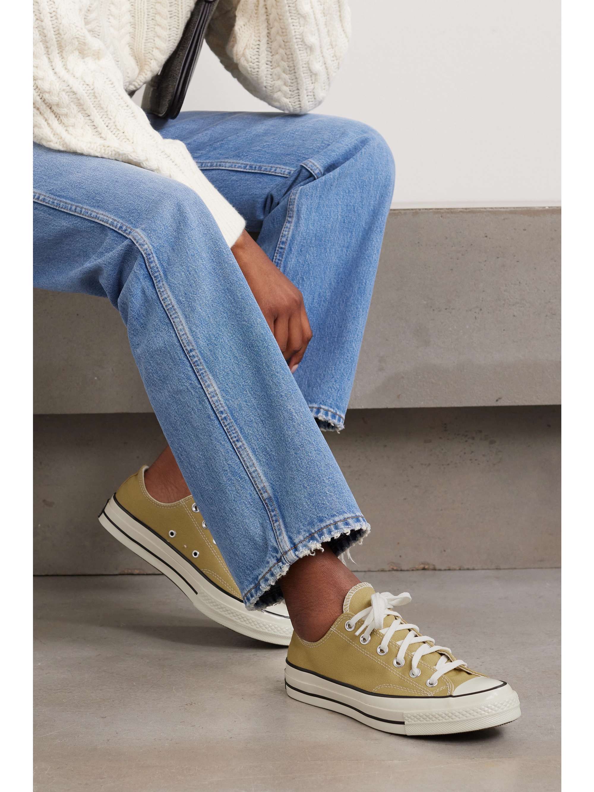 CONVERSE 