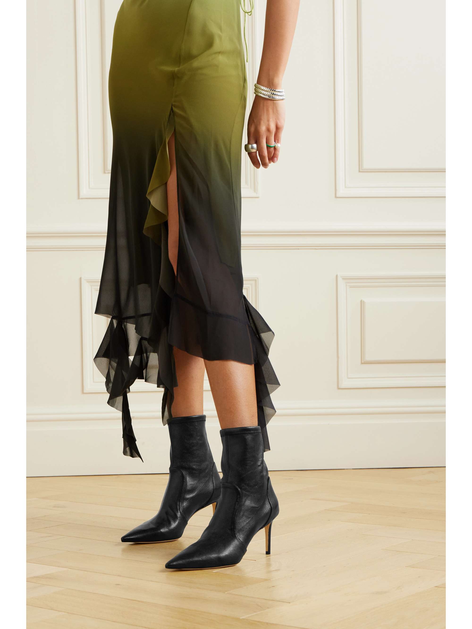 STUART WEITZMAN 