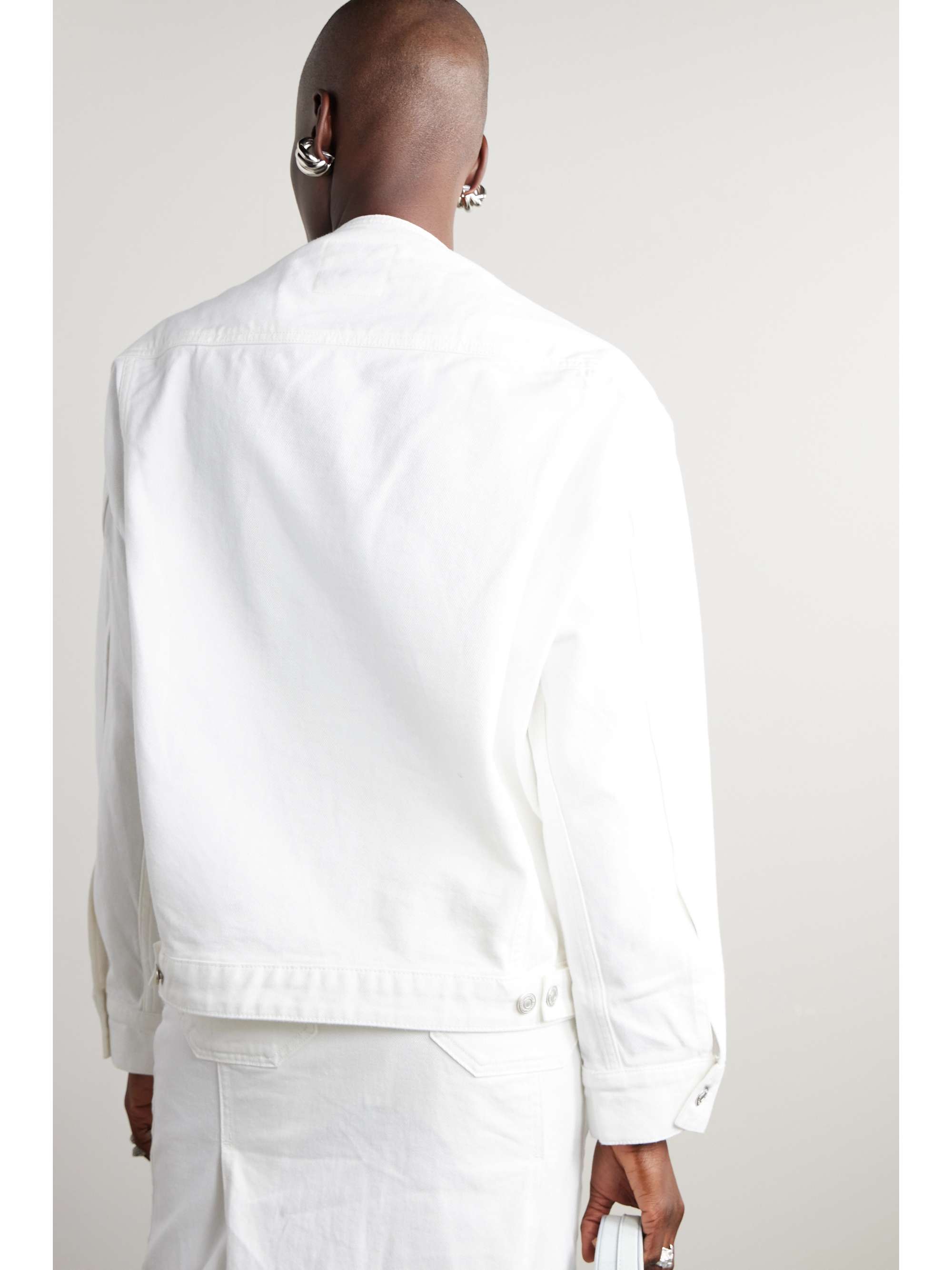 COURRÈGES 