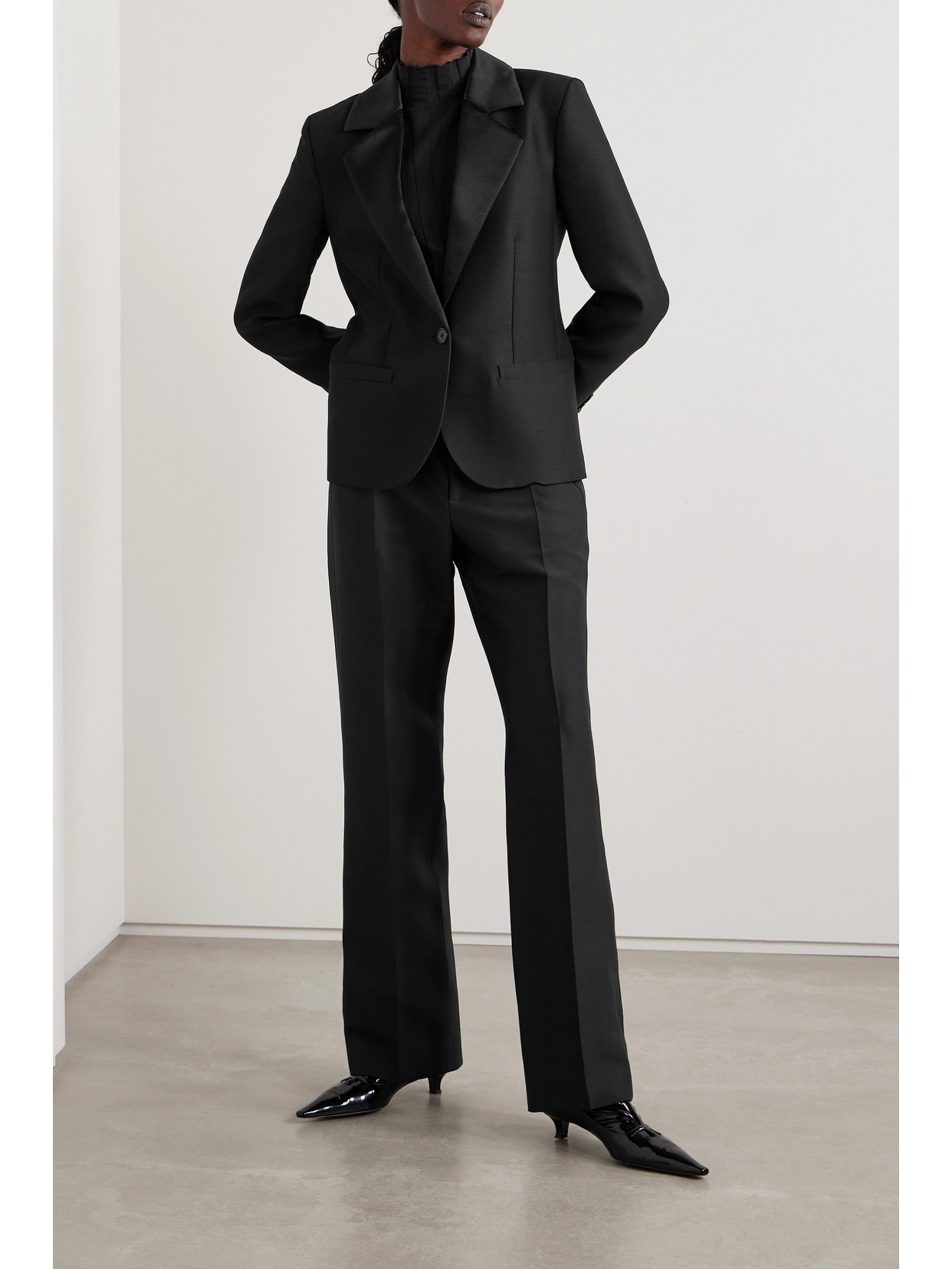 Shop The Row Dru Wool And Silk-blend Blazer In Black