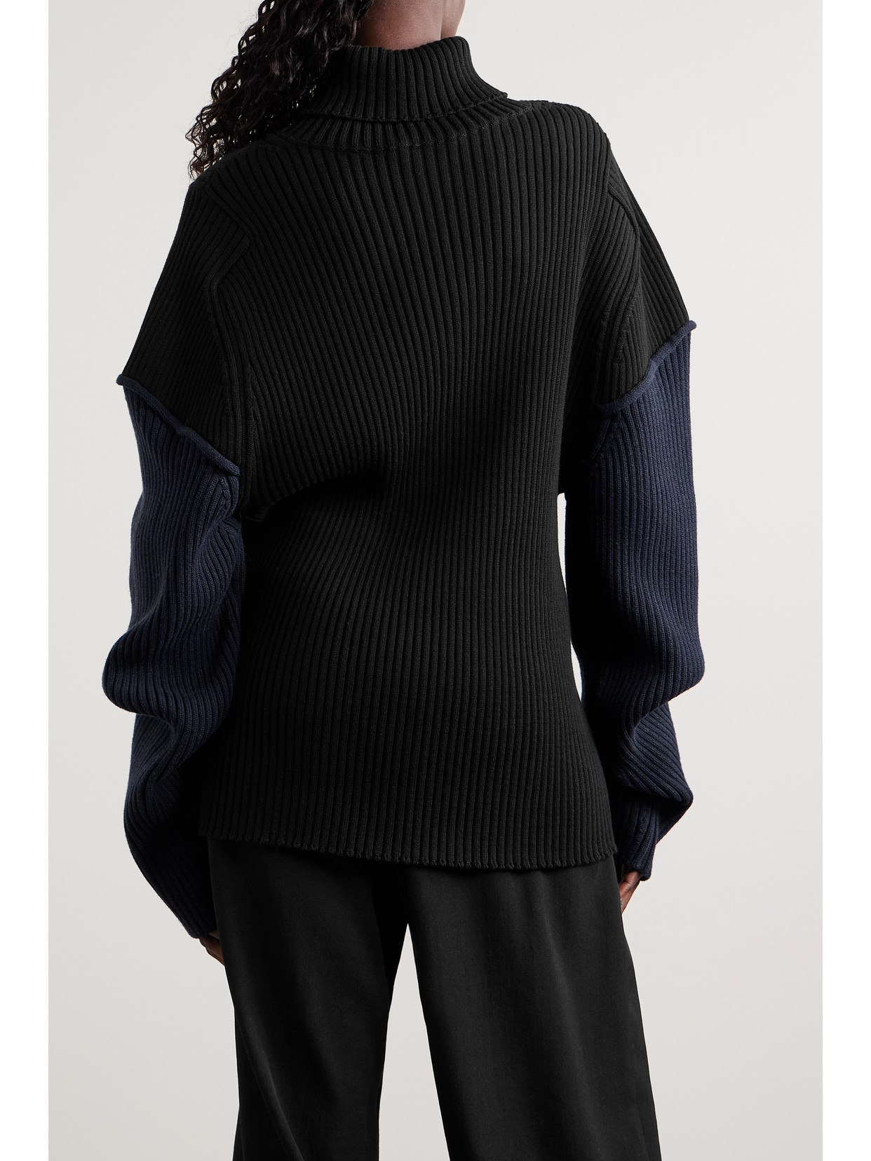 The Row Dua Colorblock Cashmere Sweater In Black