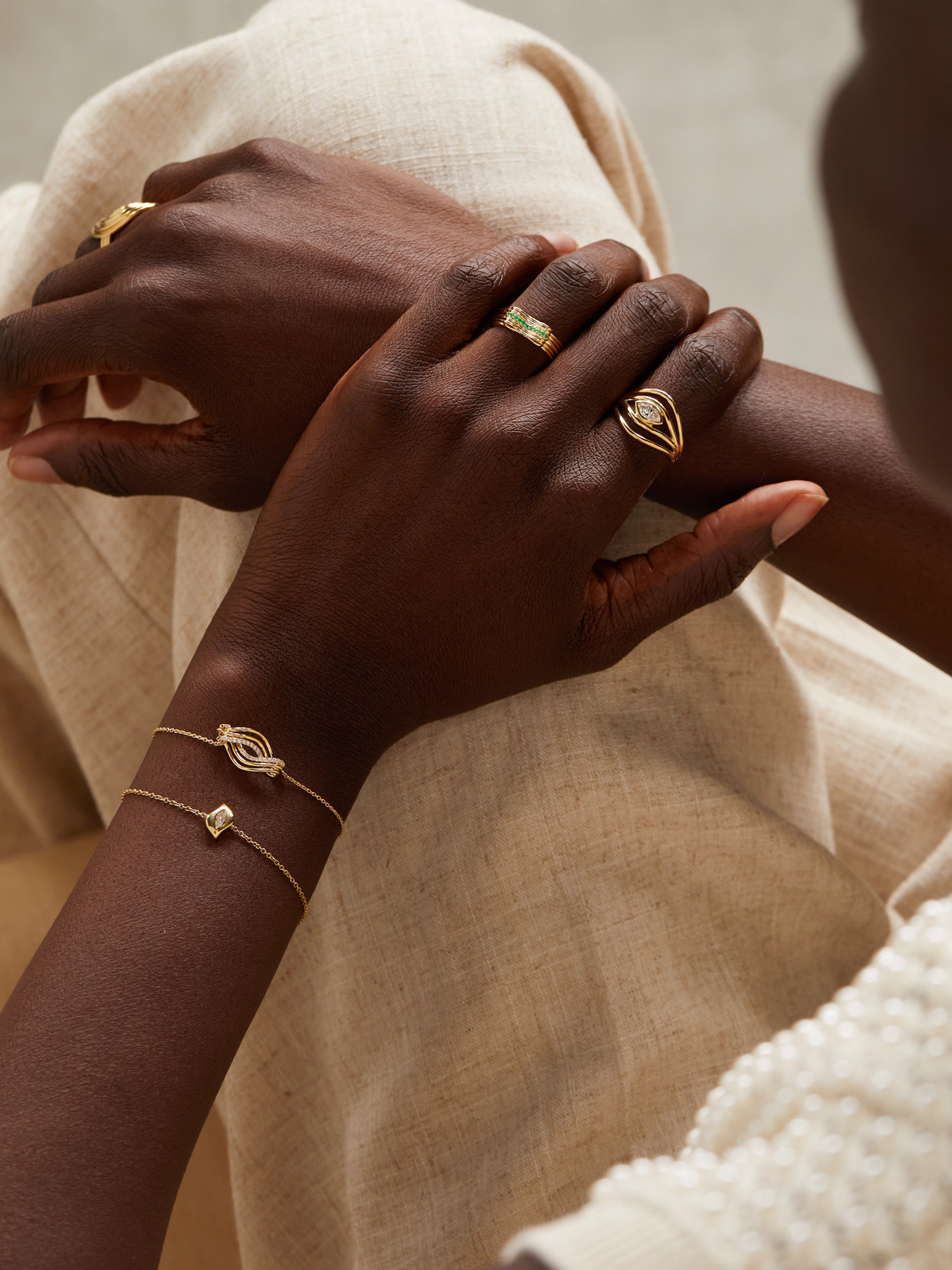 Almasika Berceau 18-karat Gold Emerald Ring In Gold