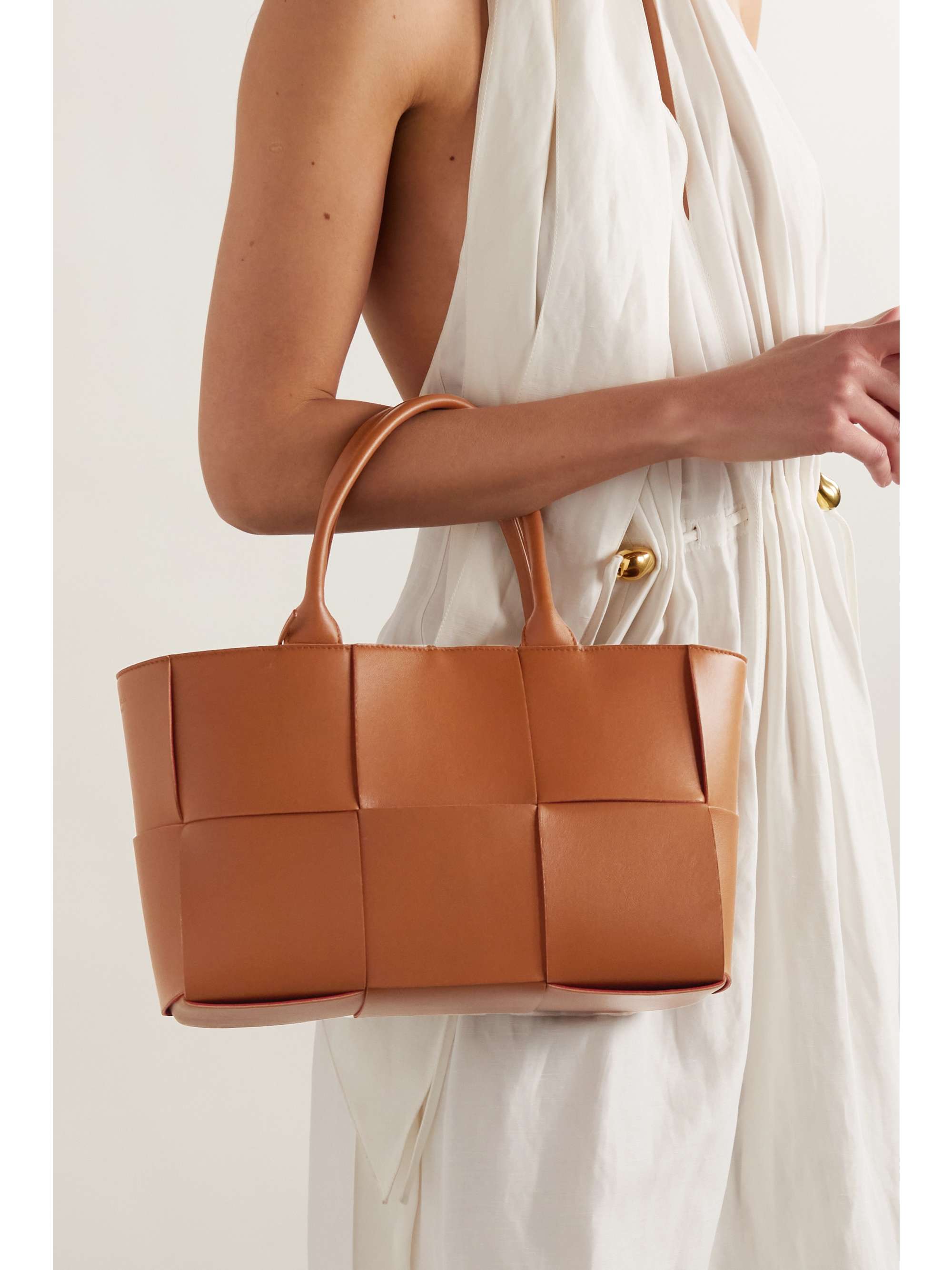 The Handle small intrecciato leather tote