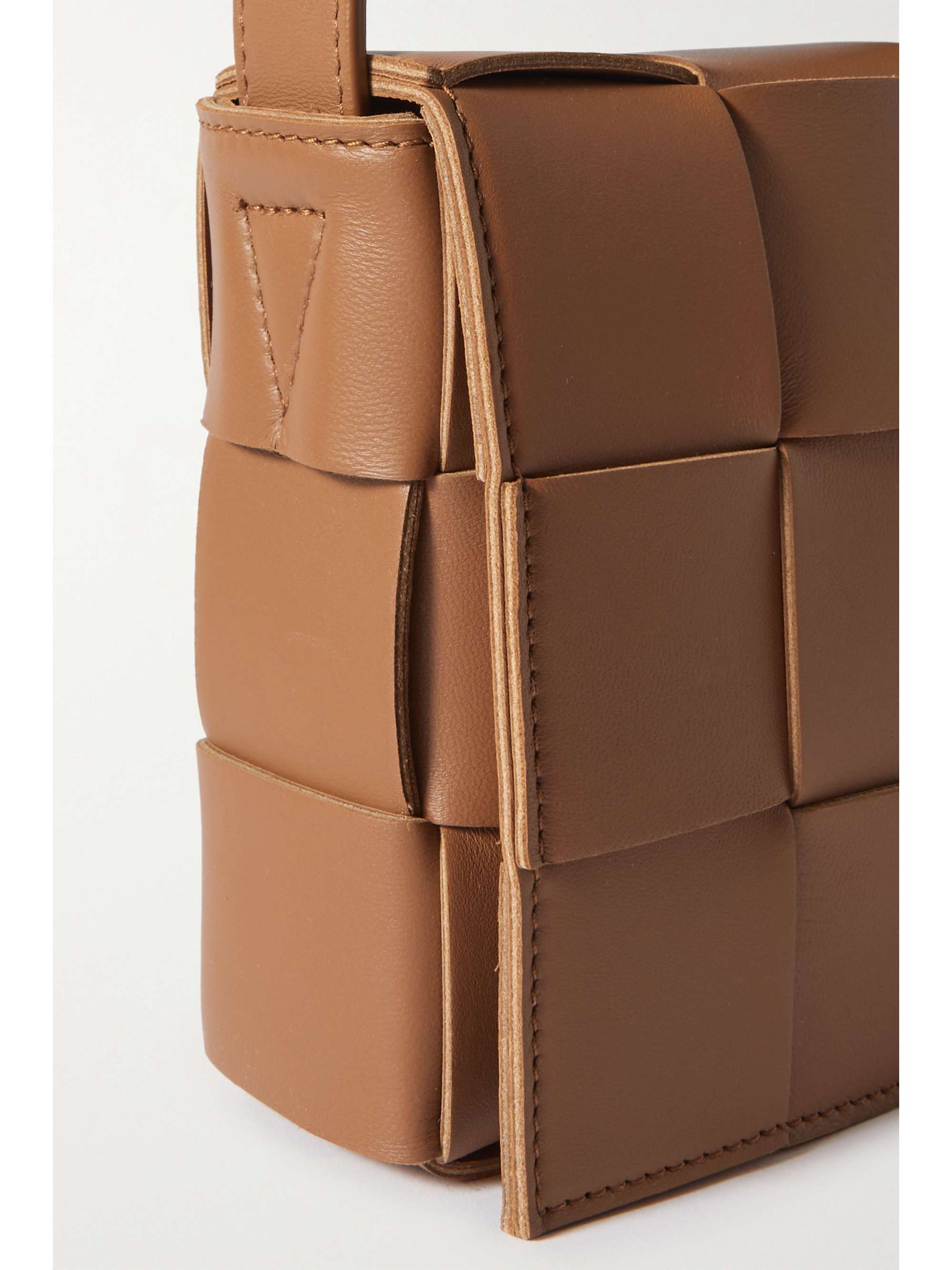 BOTTEGA VENETA Cassette intrecciato leather shoulder bag