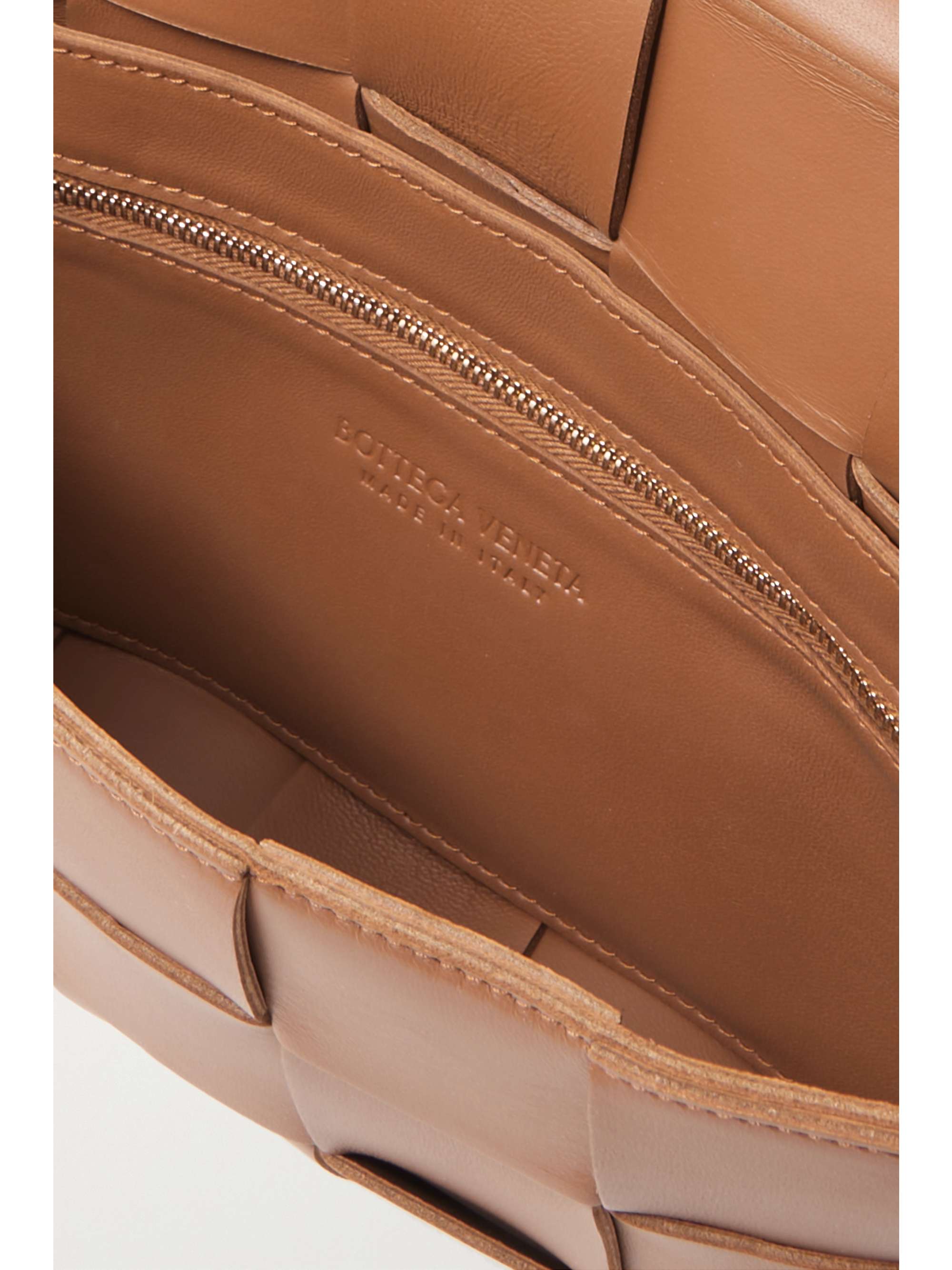 BOTTEGA VENETA Cassette intrecciato leather shoulder bag