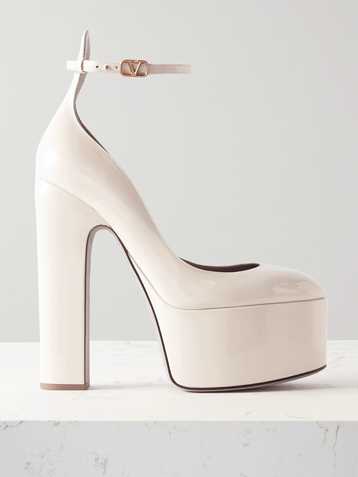 Valentino Garavani Tan-go 155 Patent-leather Platform Pumps In Ivory