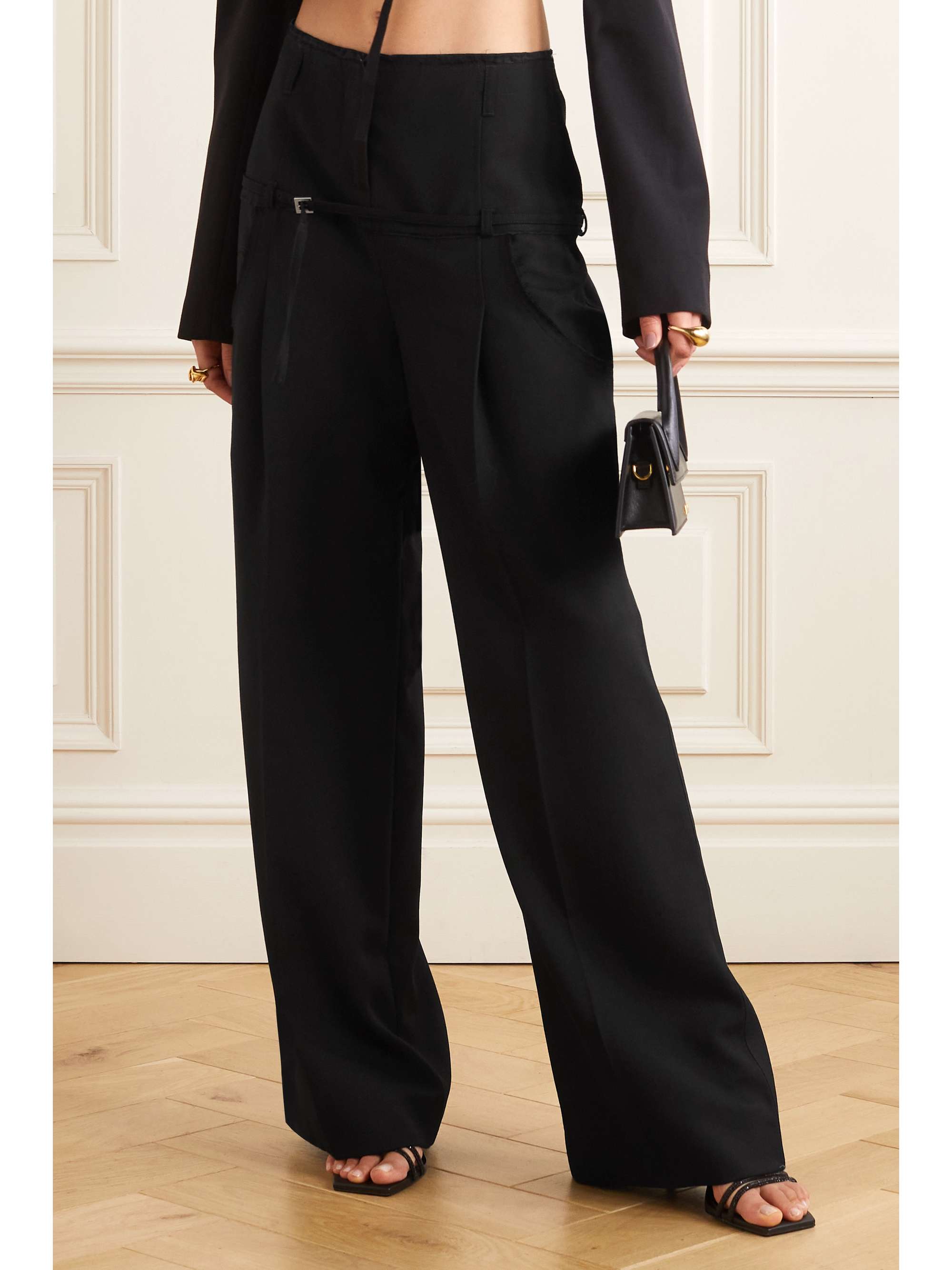 JACQUEMUS 