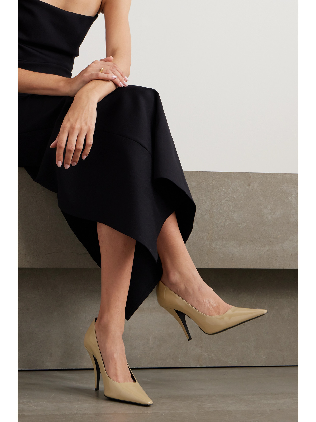 Shop The Row Lana Patent-leather Pumps In Neutrals