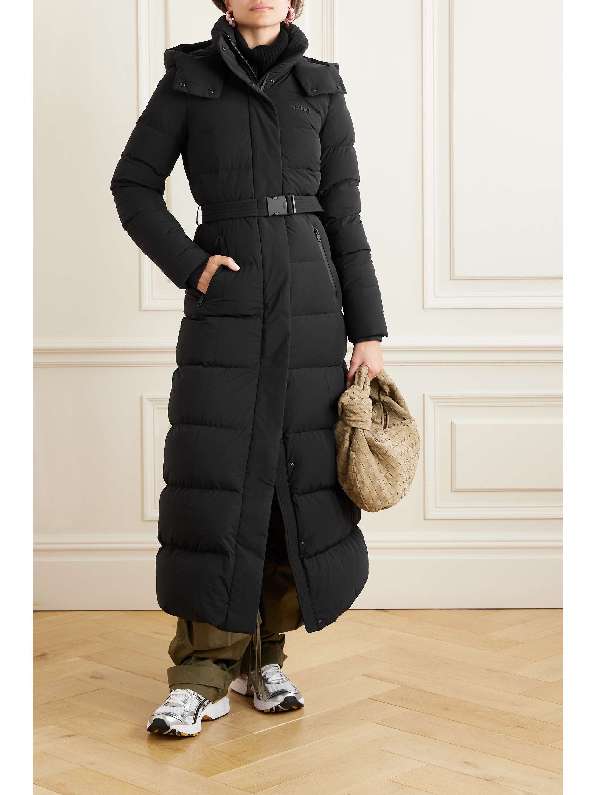 MACKAGE 