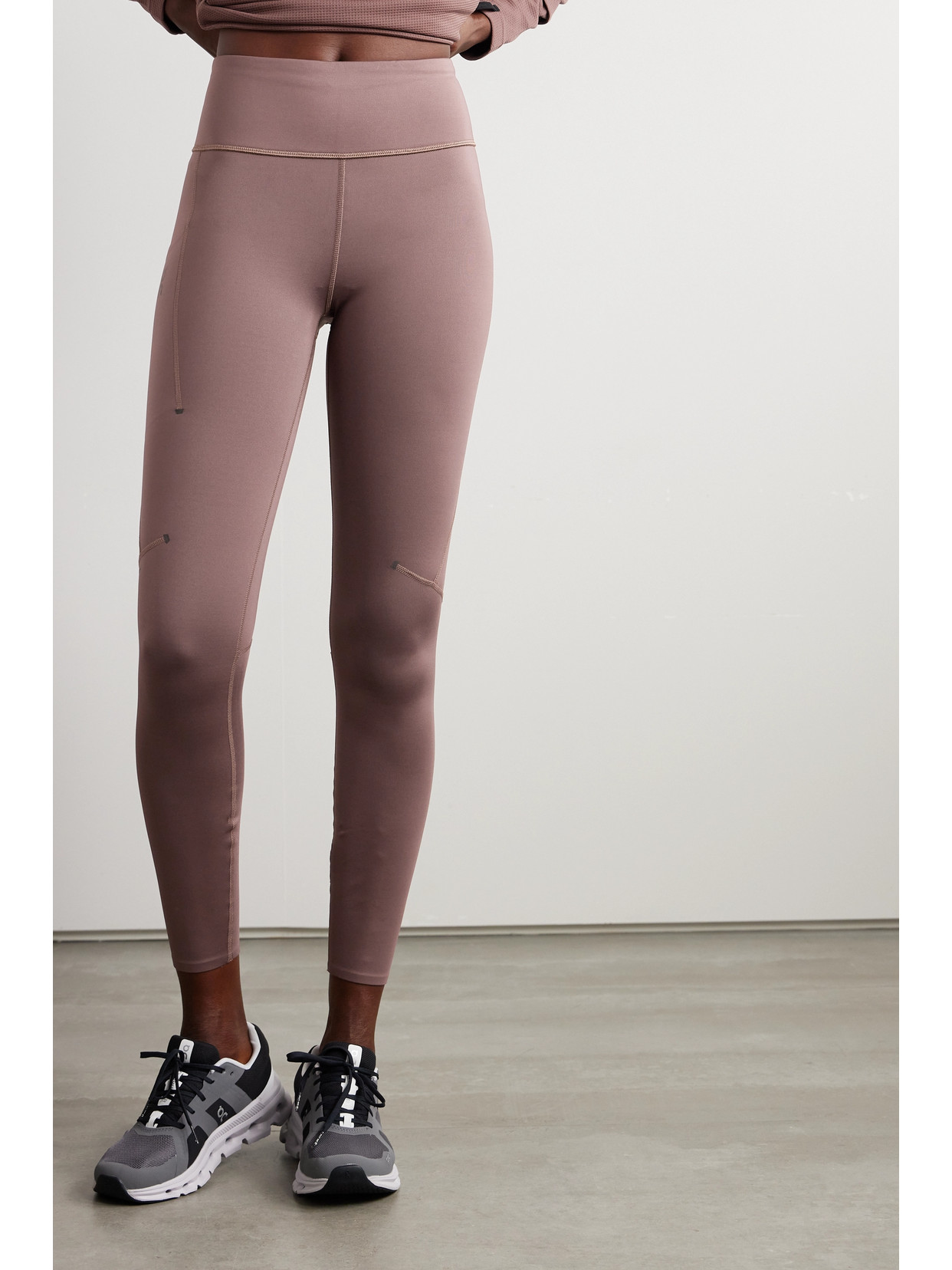 On Performance Winter Stretch Recycled Leggings In Brown