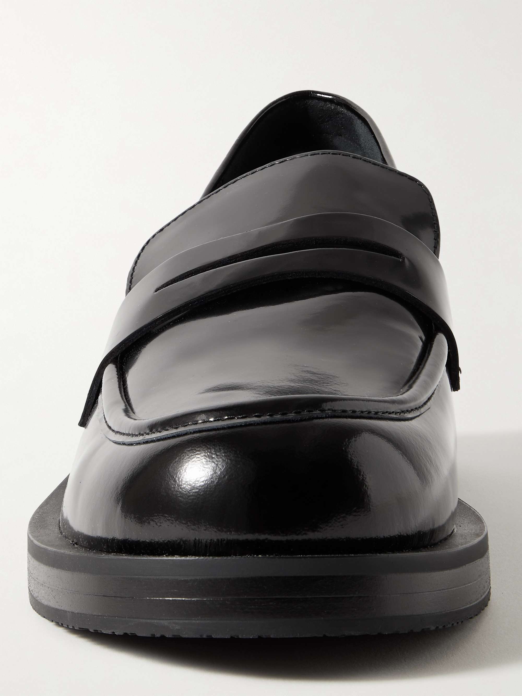 STUART WEITZMAN 
