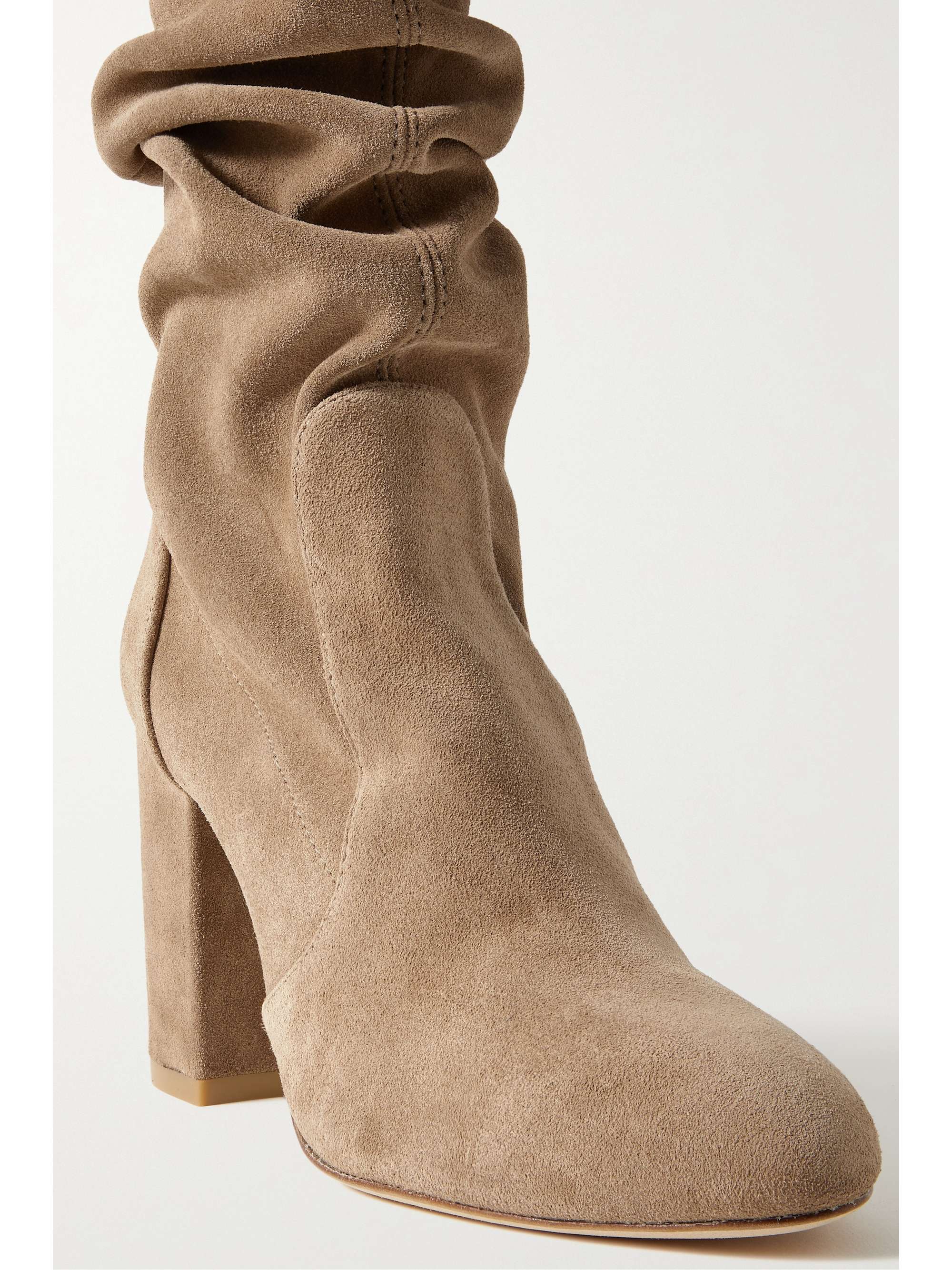 STUART WEITZMAN 