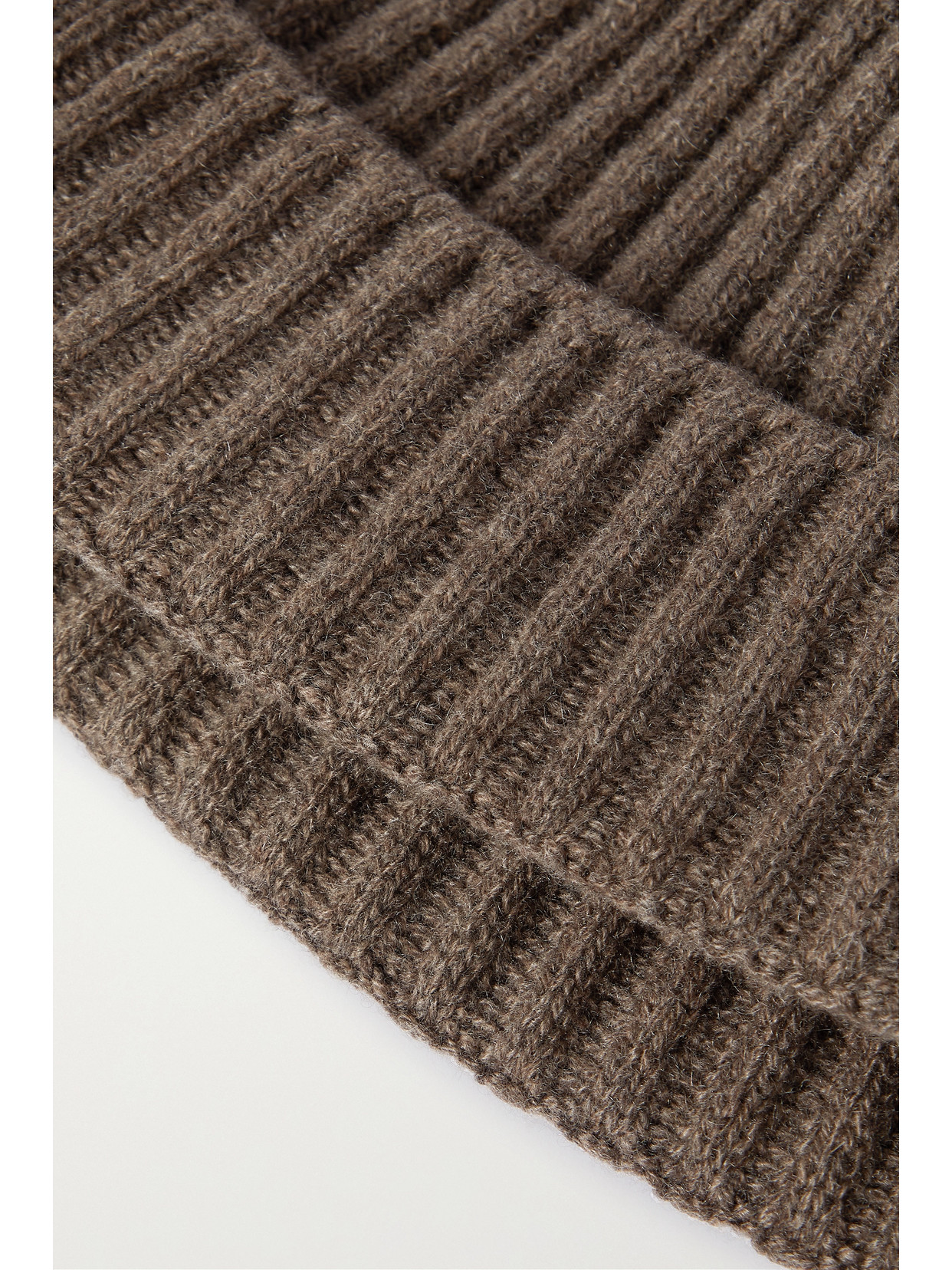 Arch4 Alpine Ribbed Cashmere Beanie In Brown