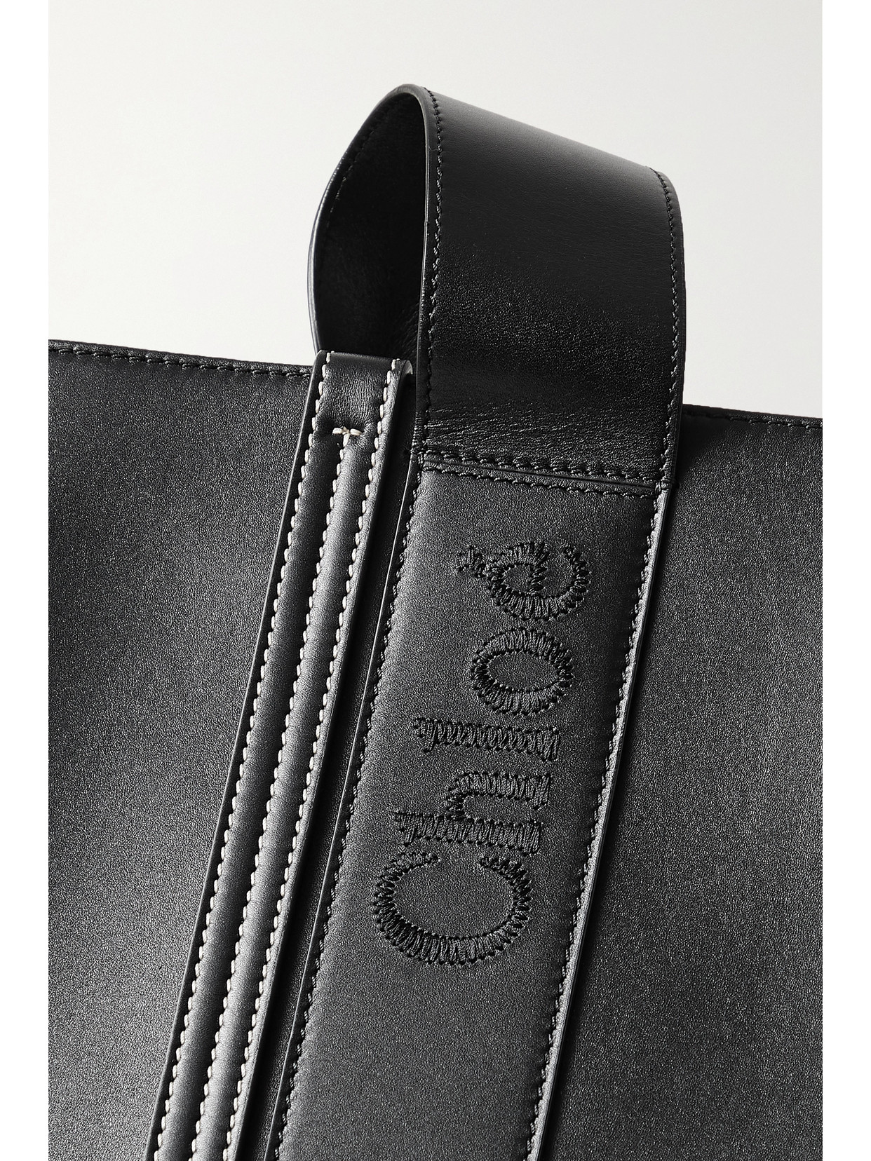 Chloé Medium Woody Tote Bag In Calf Leather In Black