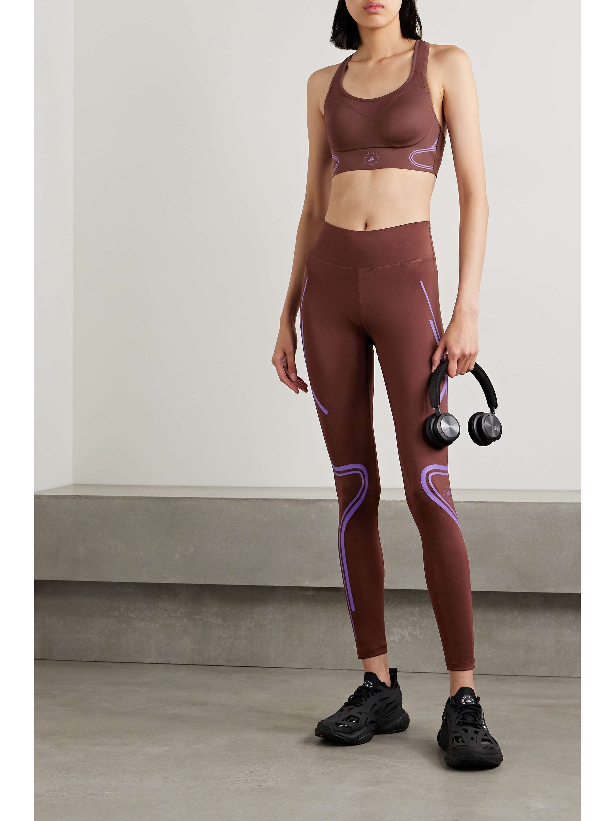 TruePace stretch-recycled sports bra