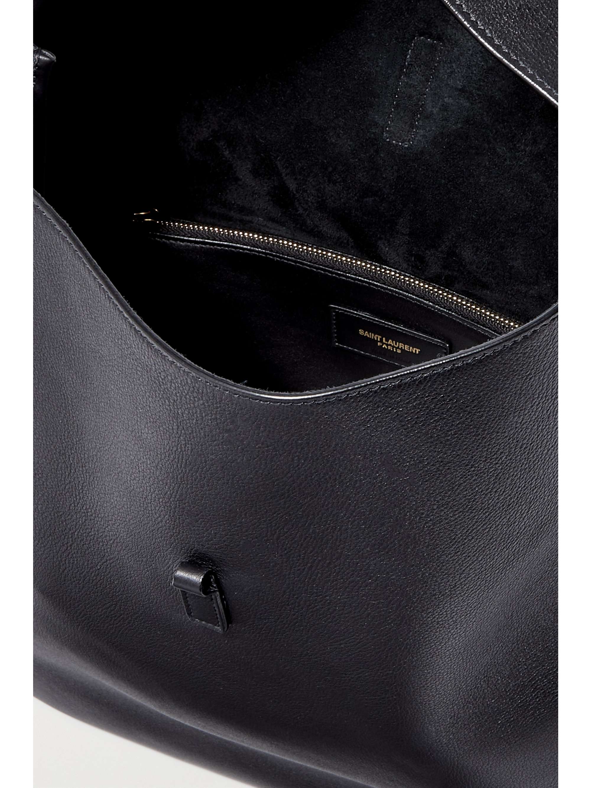 Sac Bucket Smooth Leather Shoulder Bag In Black