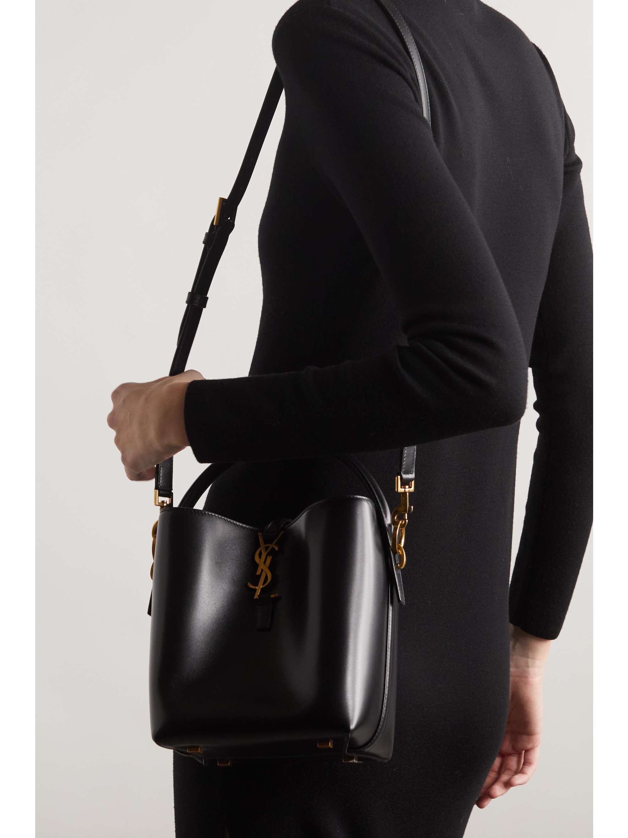 Le 37 Mini Leather Bucket Bag in Black - Saint Laurent